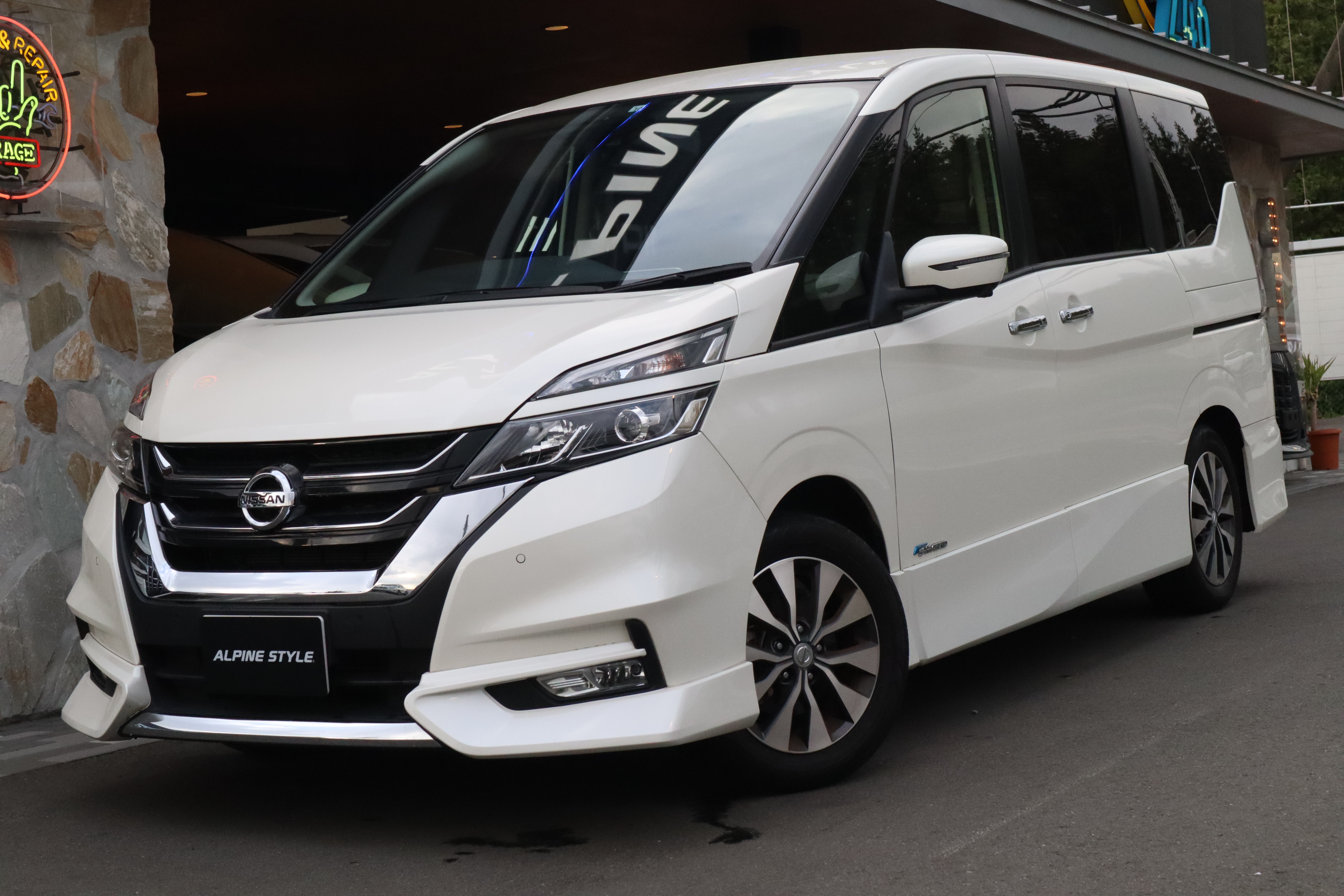 ＮＩＳＳＡＮ ＳＥＲＥＮＡ