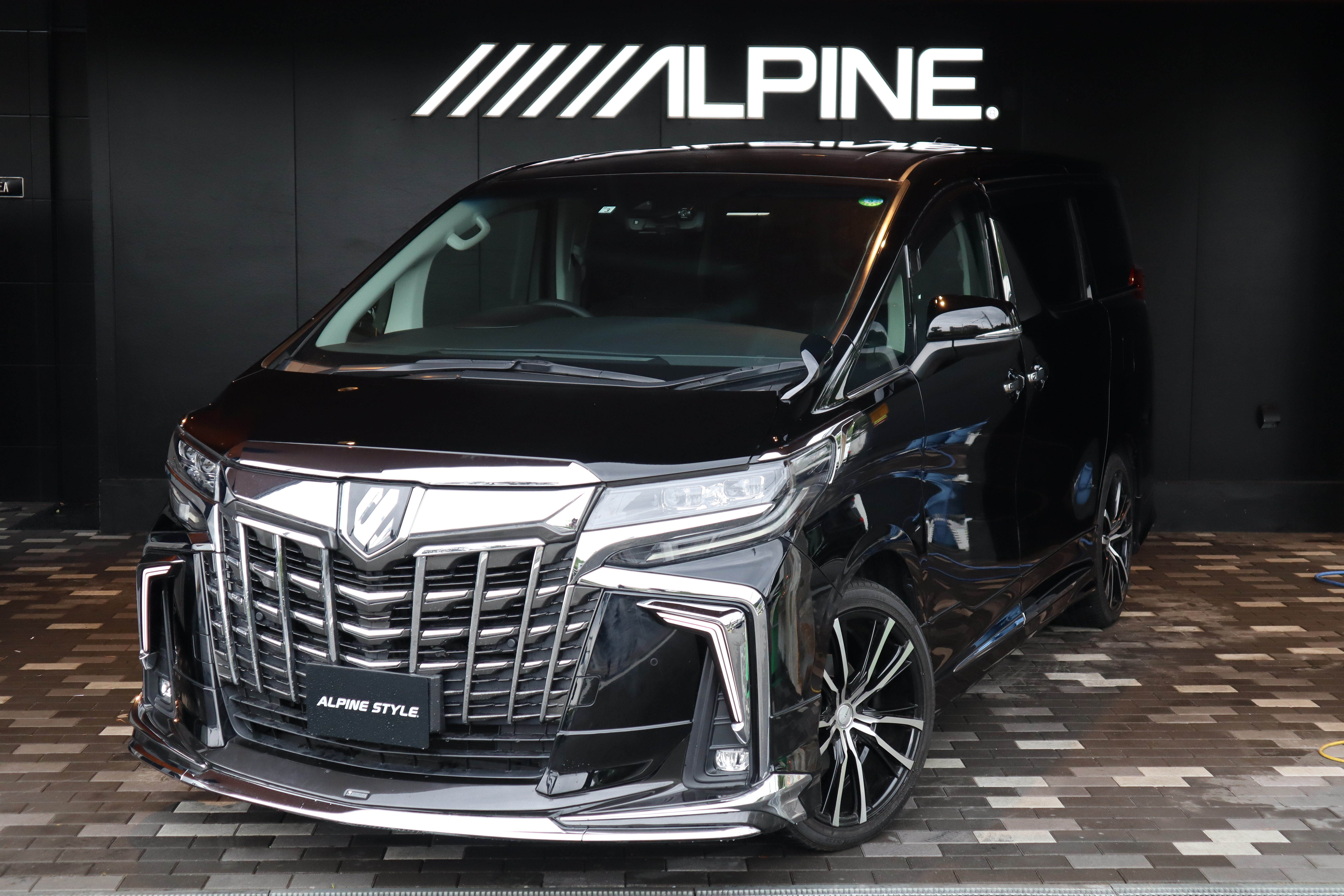 ＴＯＹＯＴＡ ALPHARD