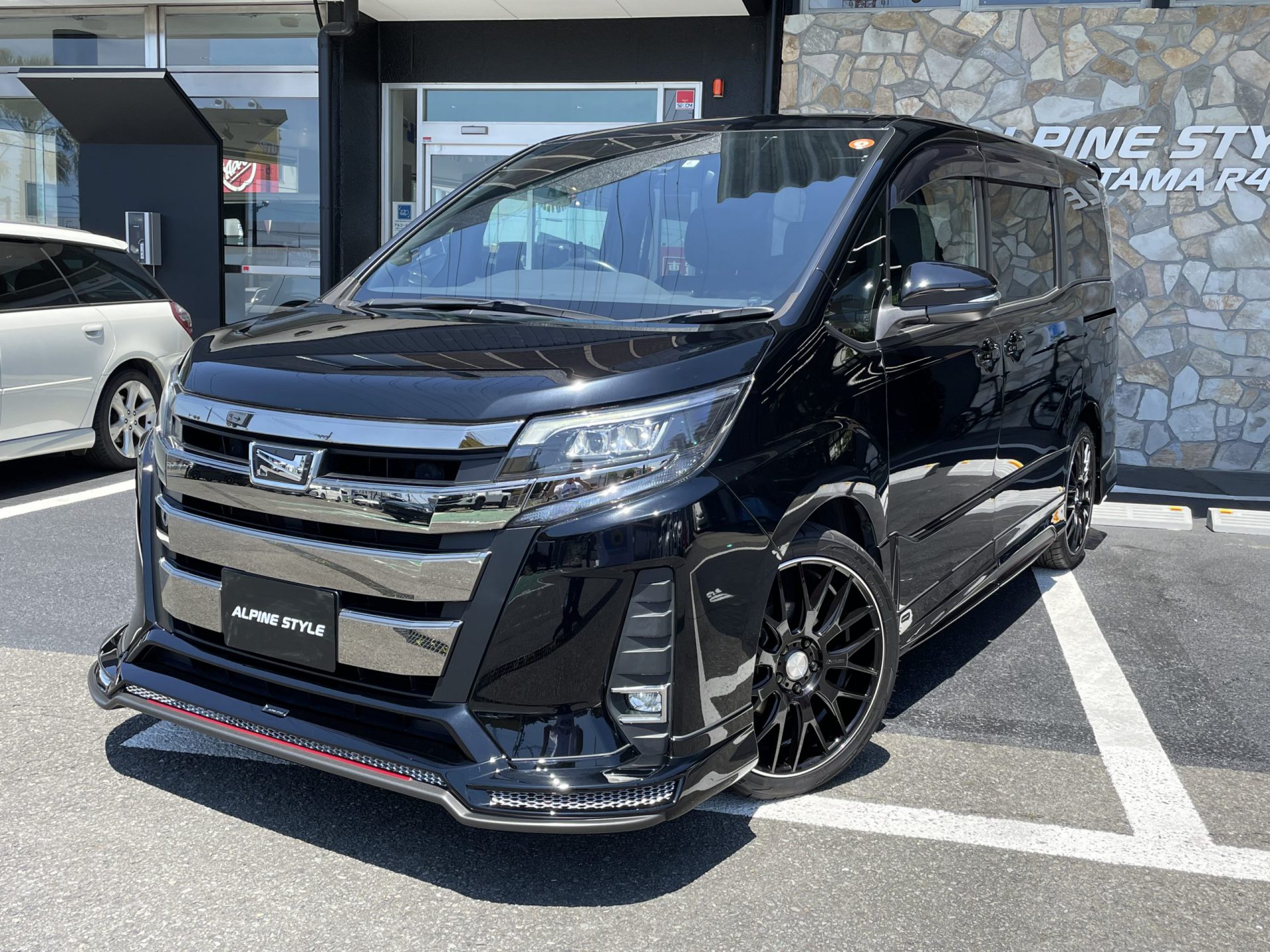 TOYOTA NOAH Si