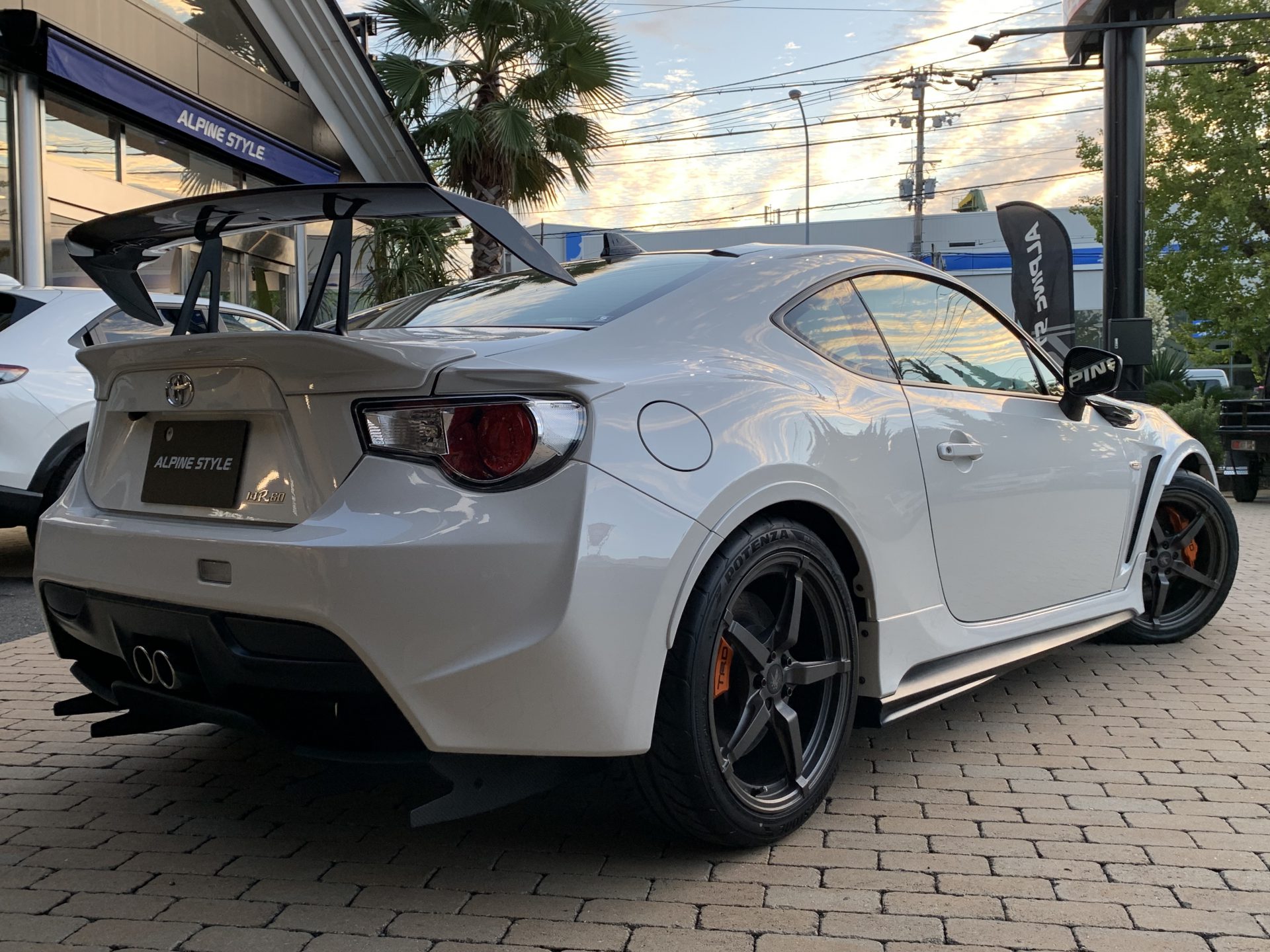 トヨタ 86 (100台限定車 14R-60）