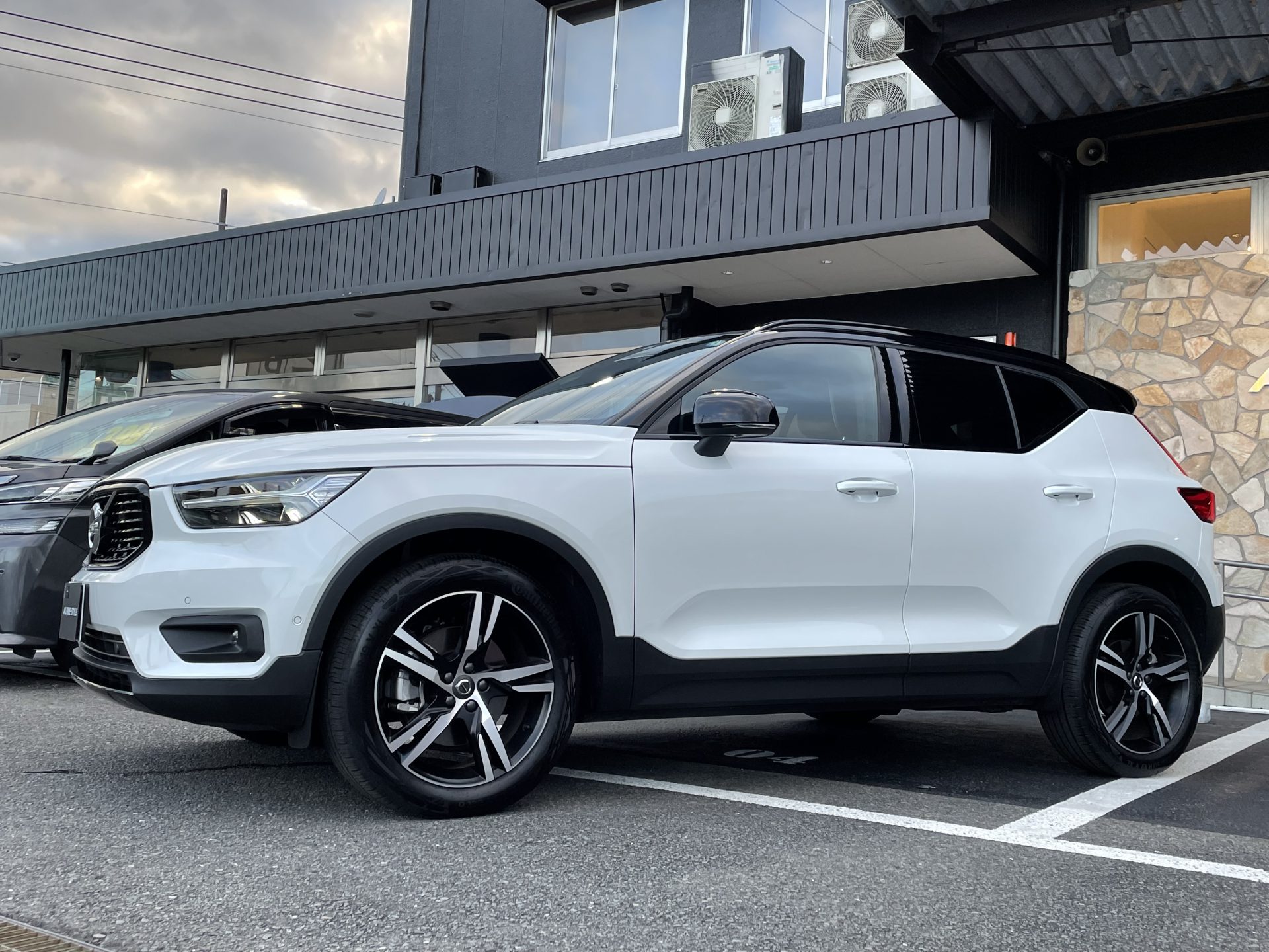 VOLVO XC40 B4 R Design