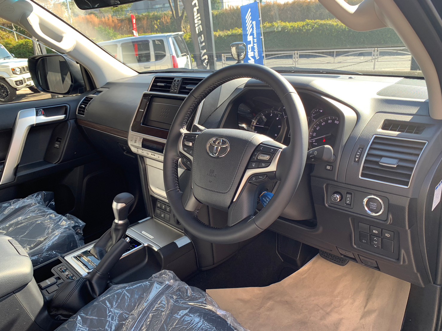<strong>LANDCRUISER PRADO TX-L MattBlackEdition</strong>