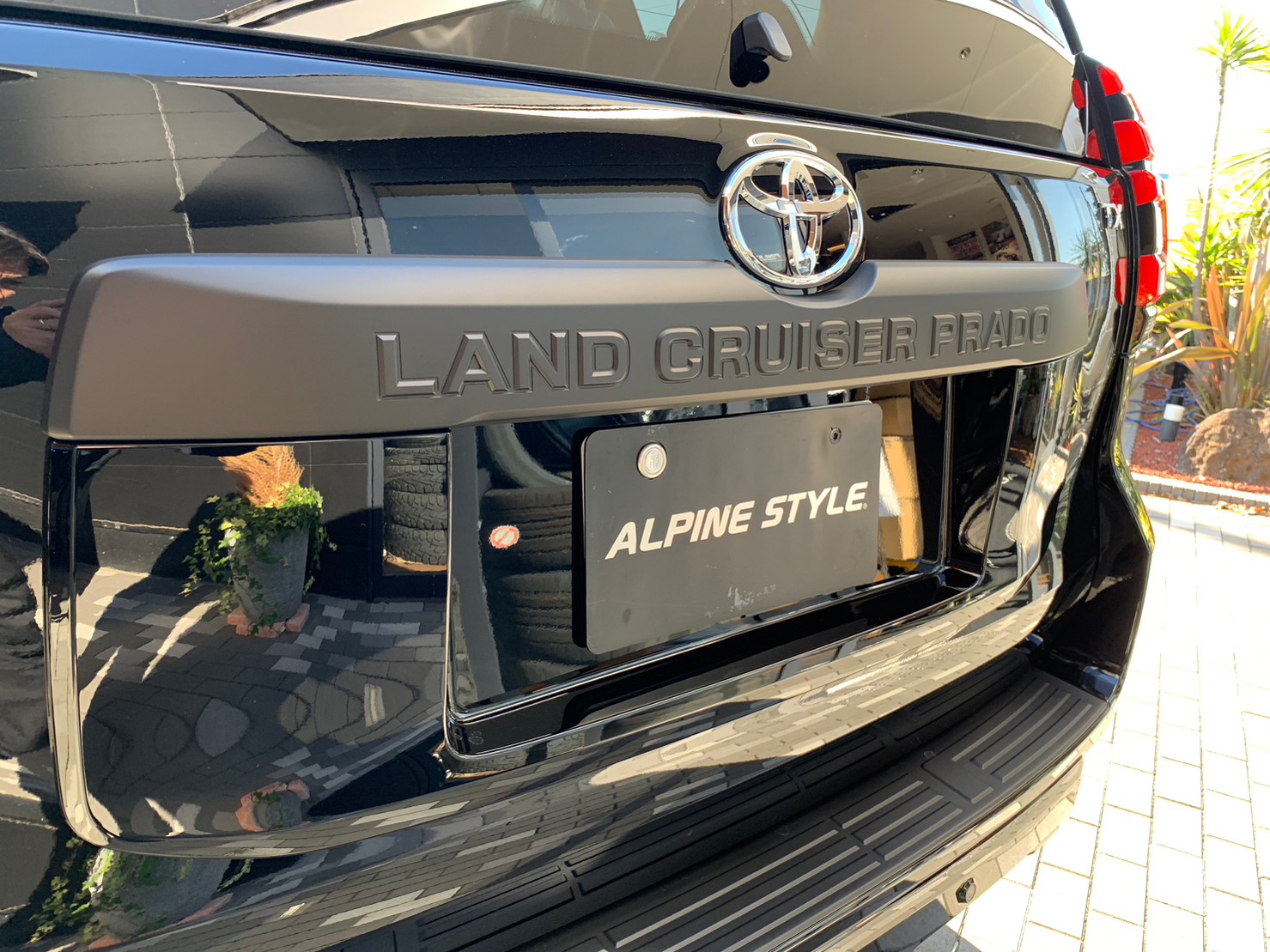<strong>LANDCRUISER PRADO TX-L MattBlackEdition</strong>