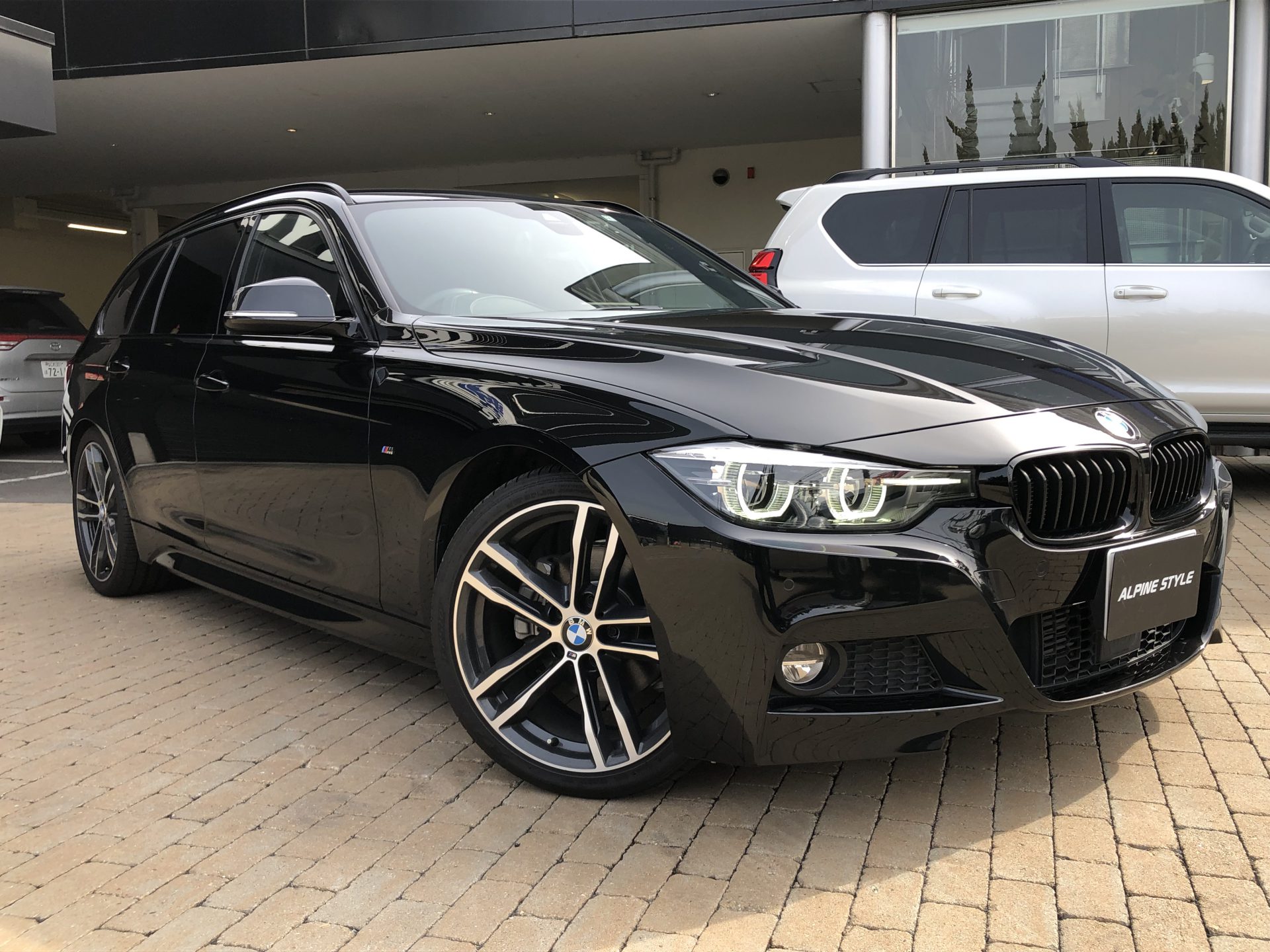 BMW 320d Touring M Sport 限定車「Edition Shadow」