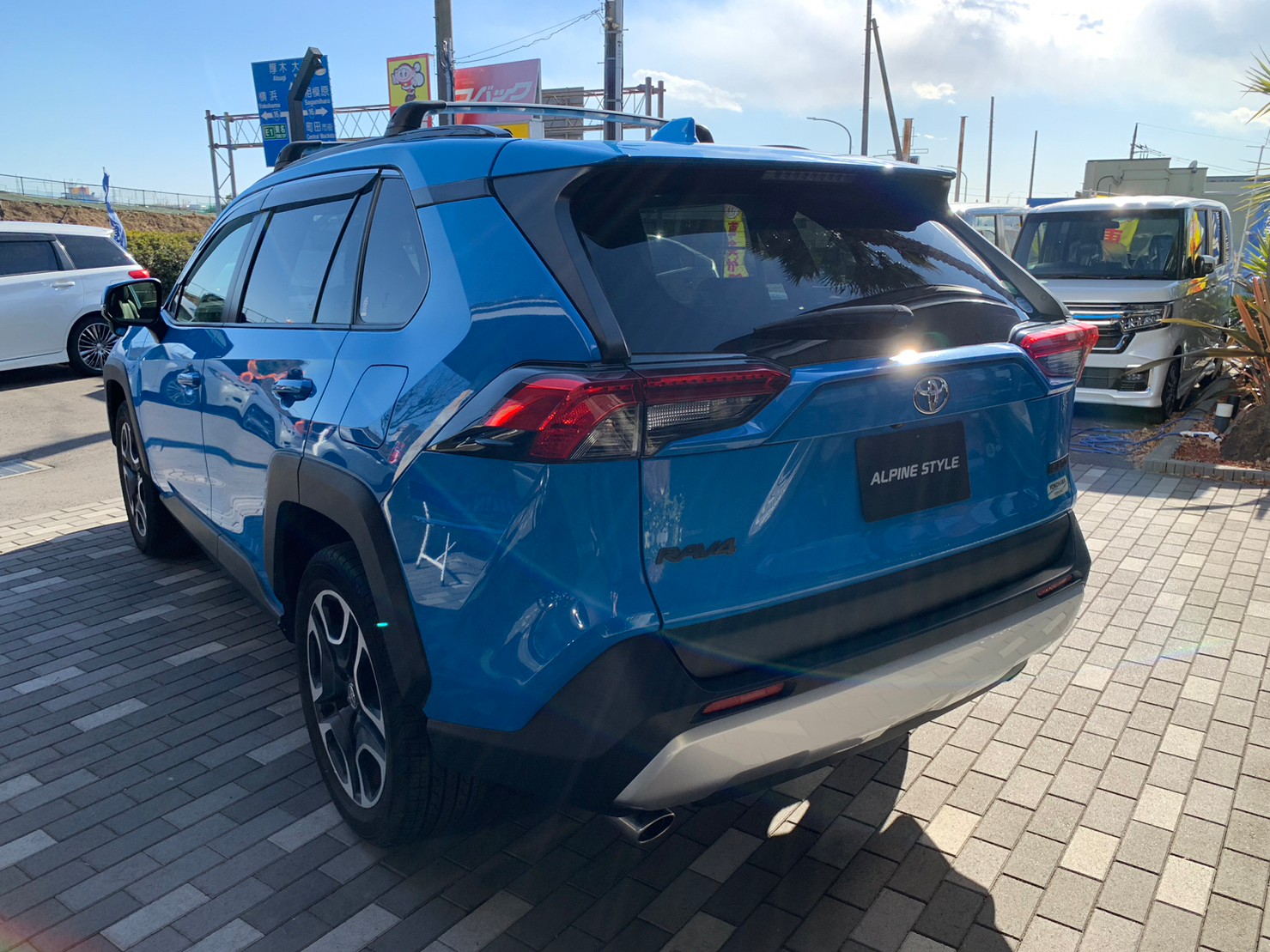 TOYOTA RAV4 adventure