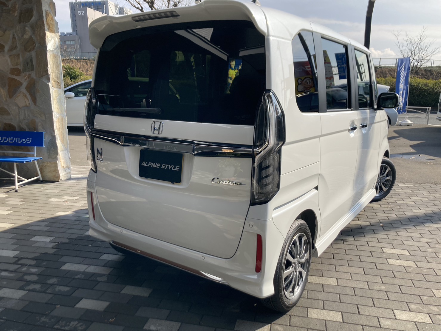 HONDA N-BOX Custom L