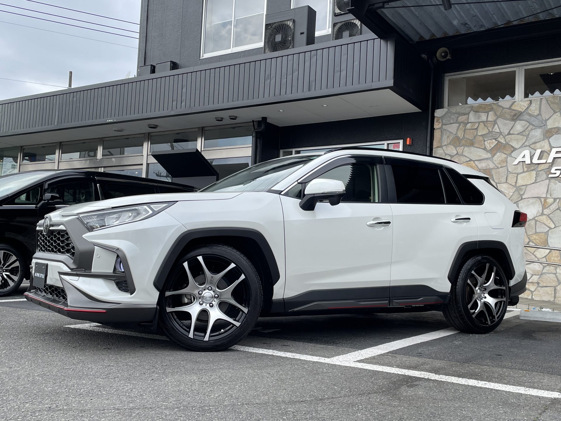 RAV4 G NEWSDESIGNcomplete