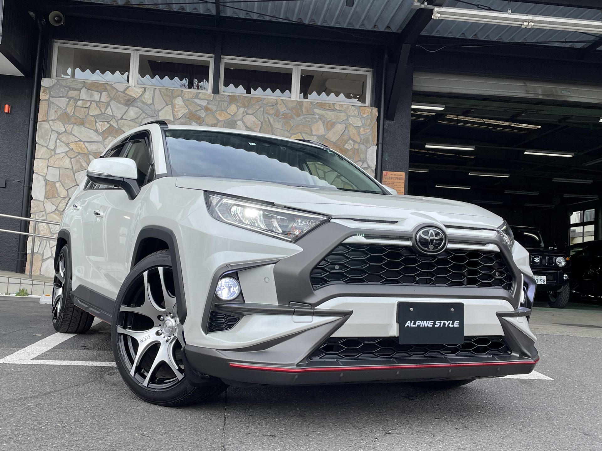 RAV4 G NEWSDESIGNcomplete