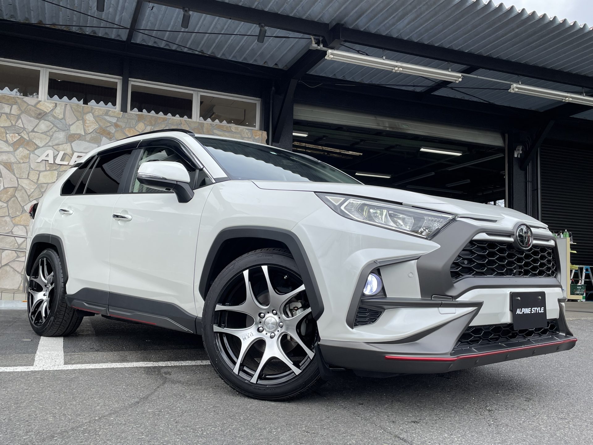 RAV4 G NEWSDESIGNcomplete