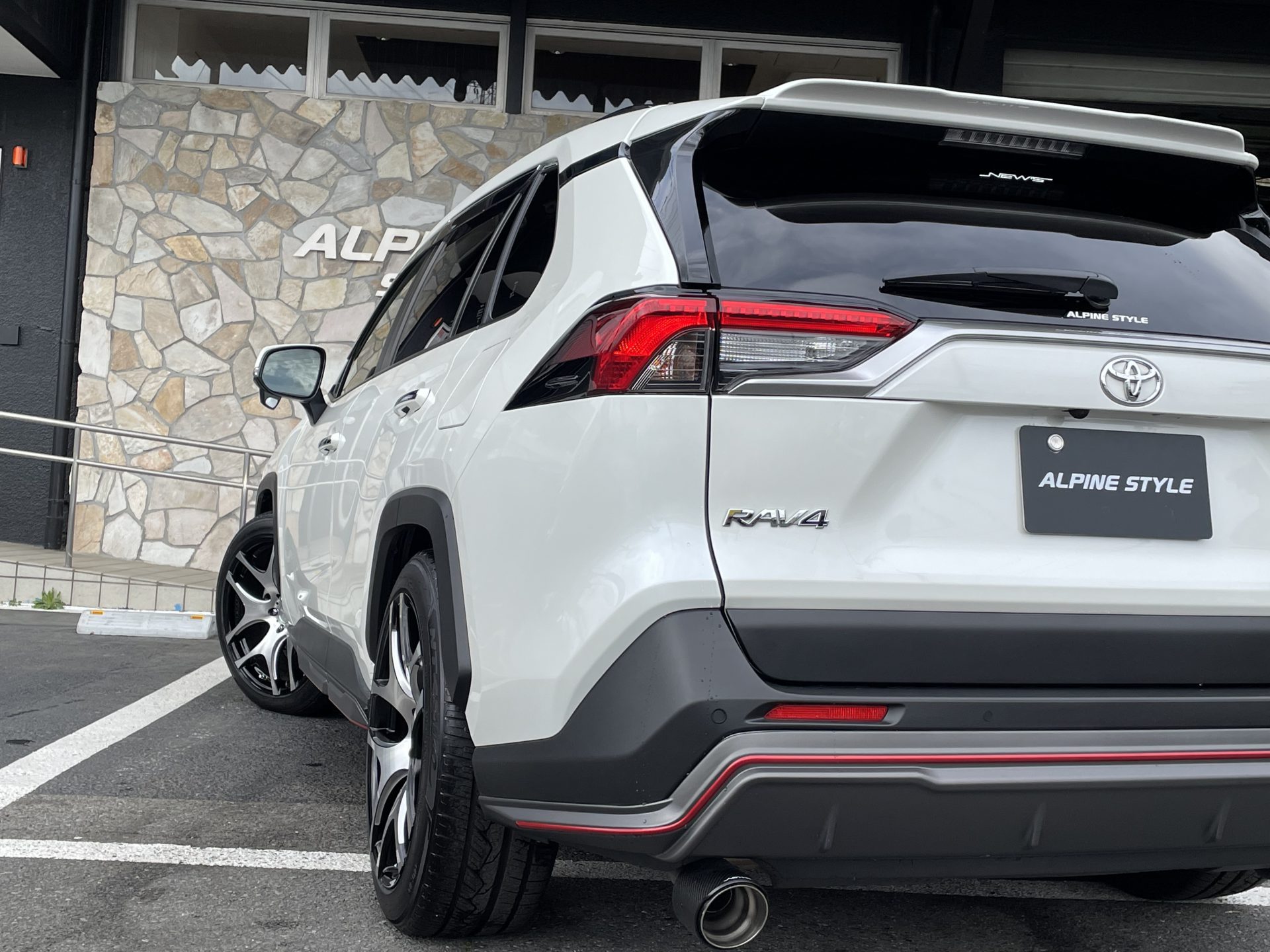 RAV4 G NEWSDESIGNcomplete