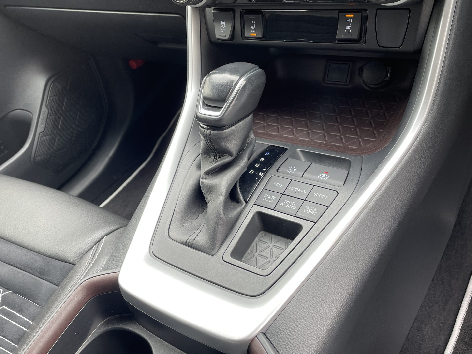 RAV4 G NEWSDESIGNcomplete