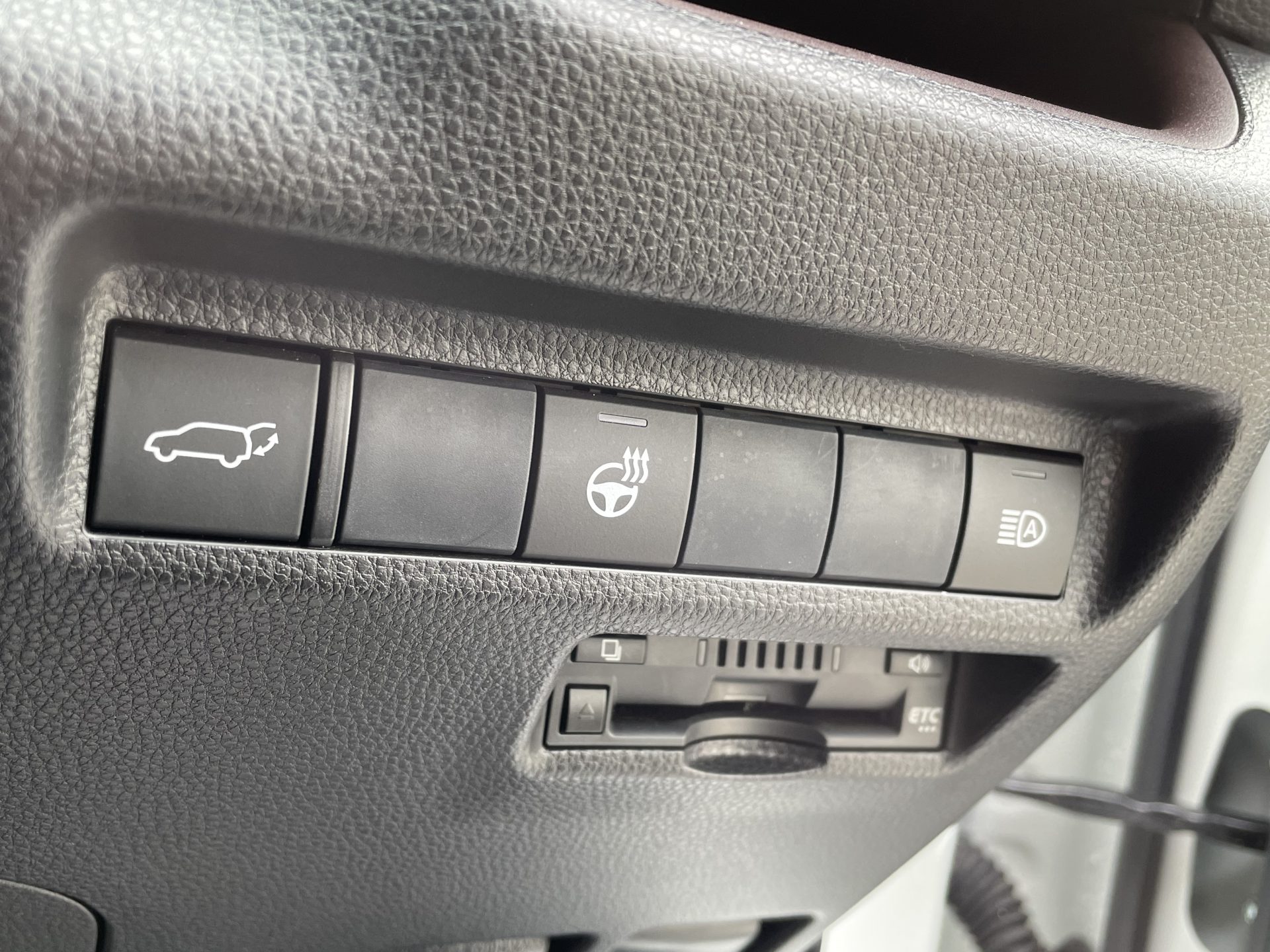 RAV4 G NEWSDESIGNcomplete