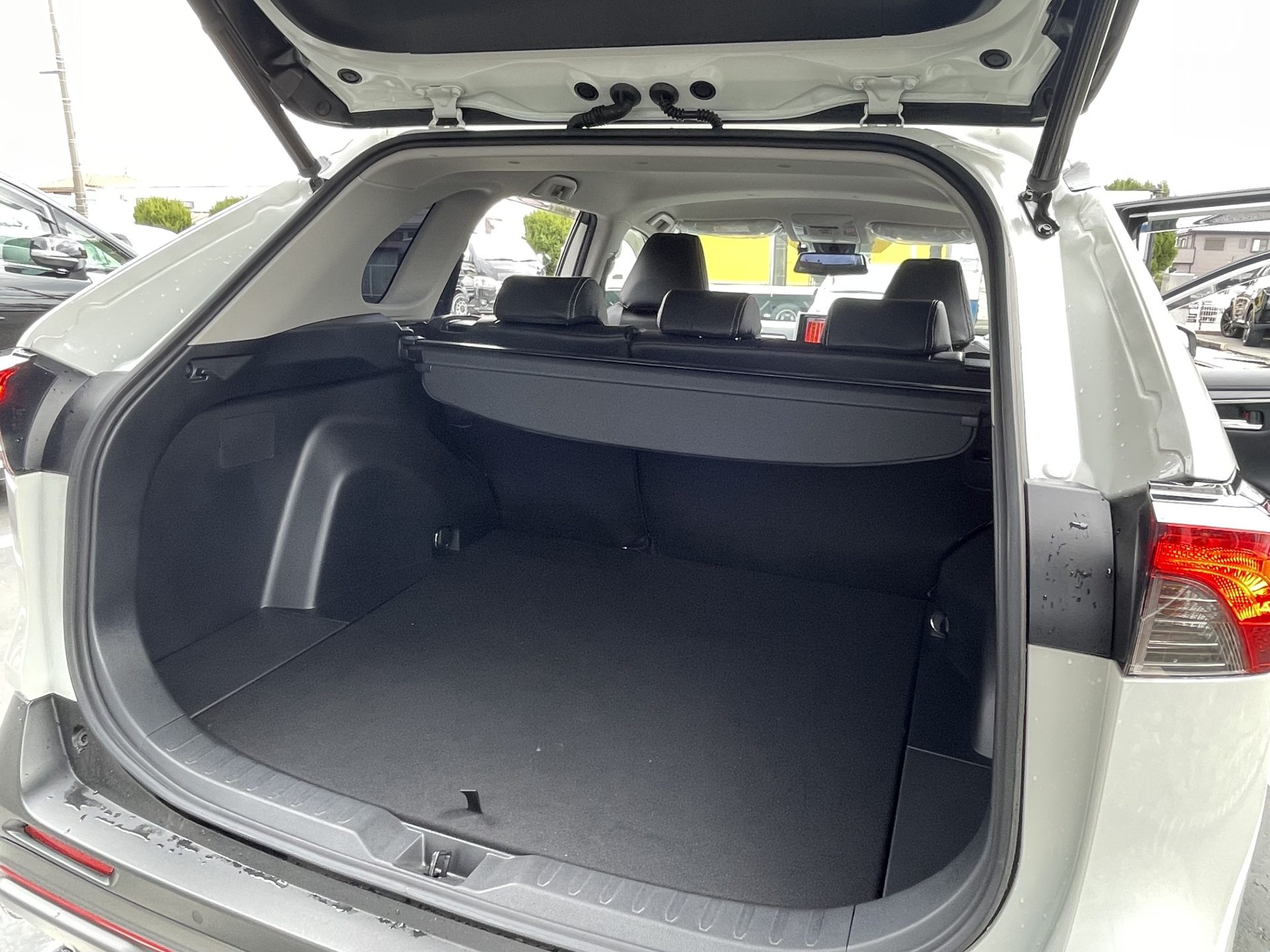 RAV4 G NEWSDESIGNcomplete