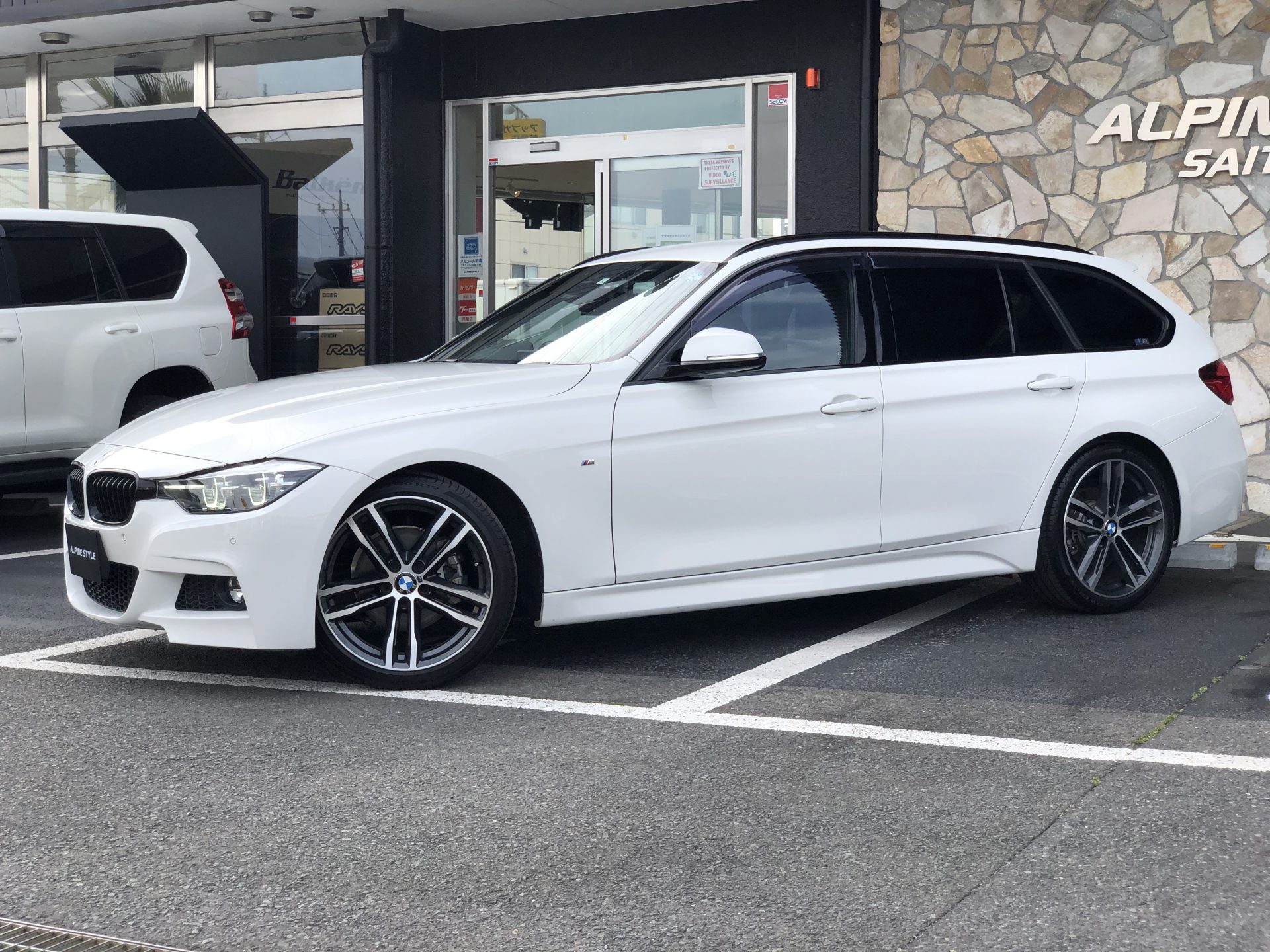 BMW 318iTouringMsport EDITION SHADOW