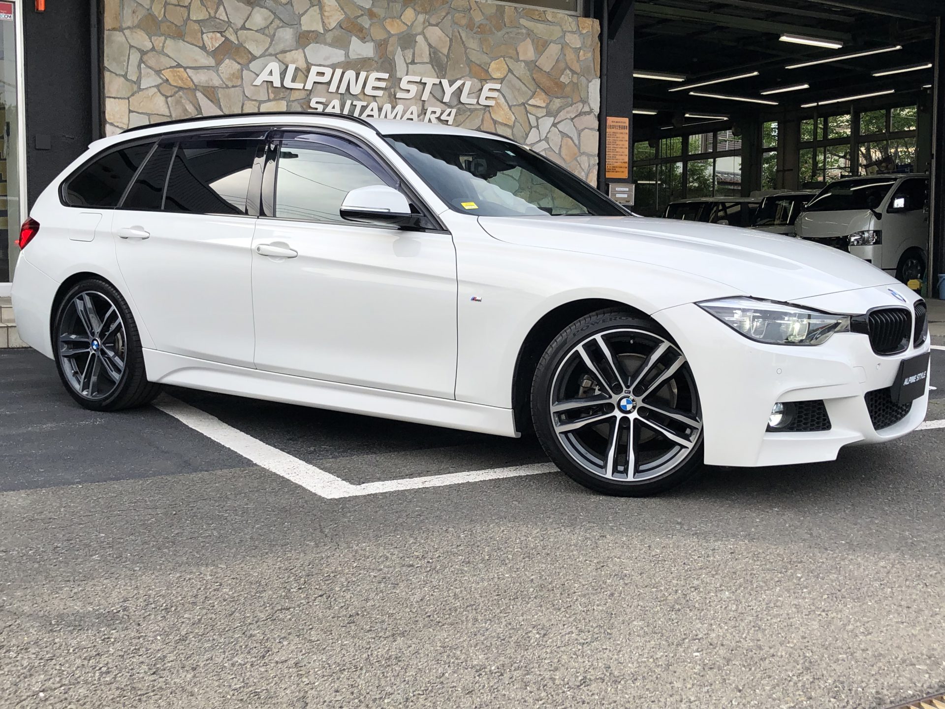 BMW 318iTouringMsport EDITION SHADOW