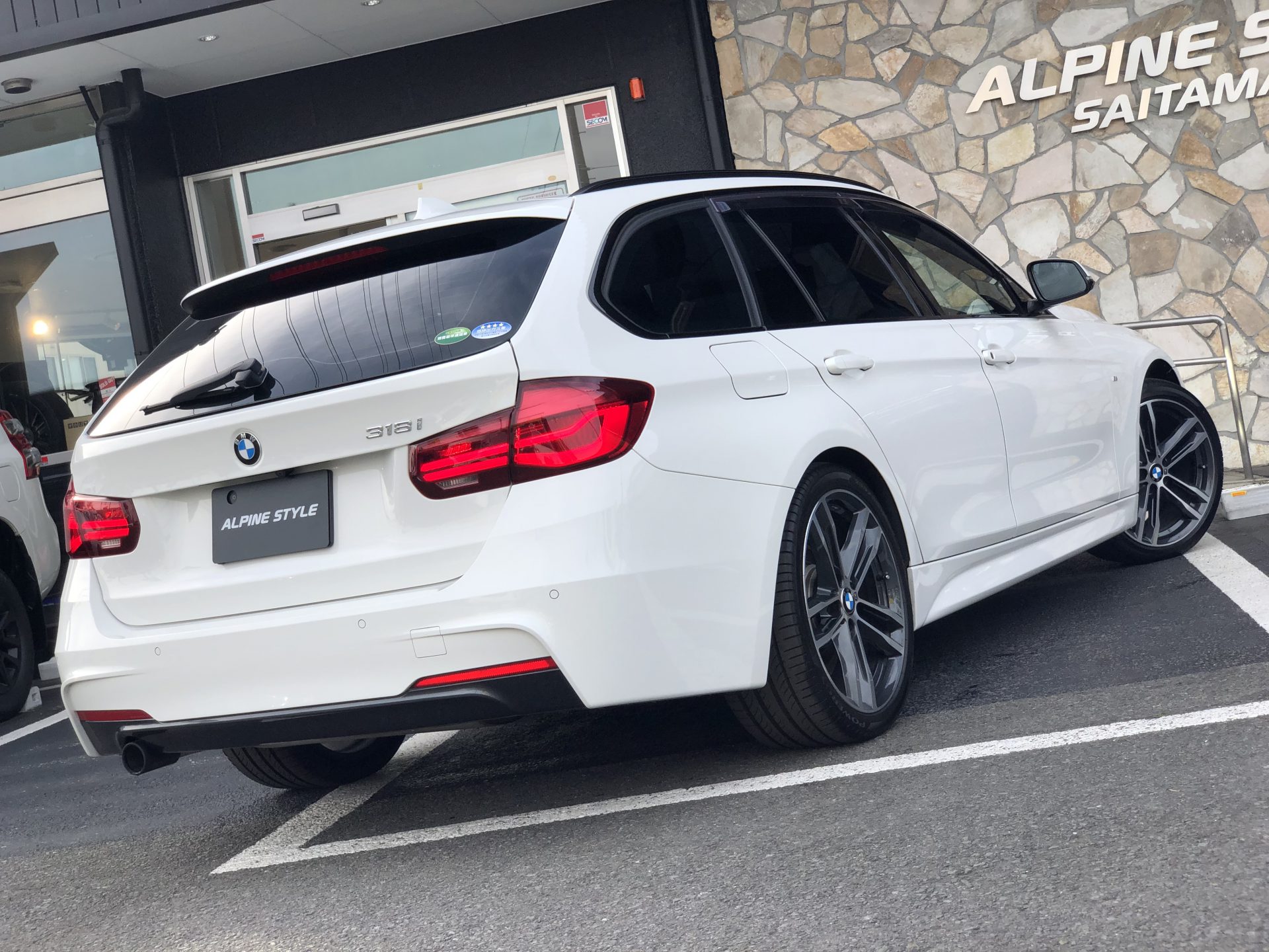 BMW 318iTouringMsport EDITION SHADOW