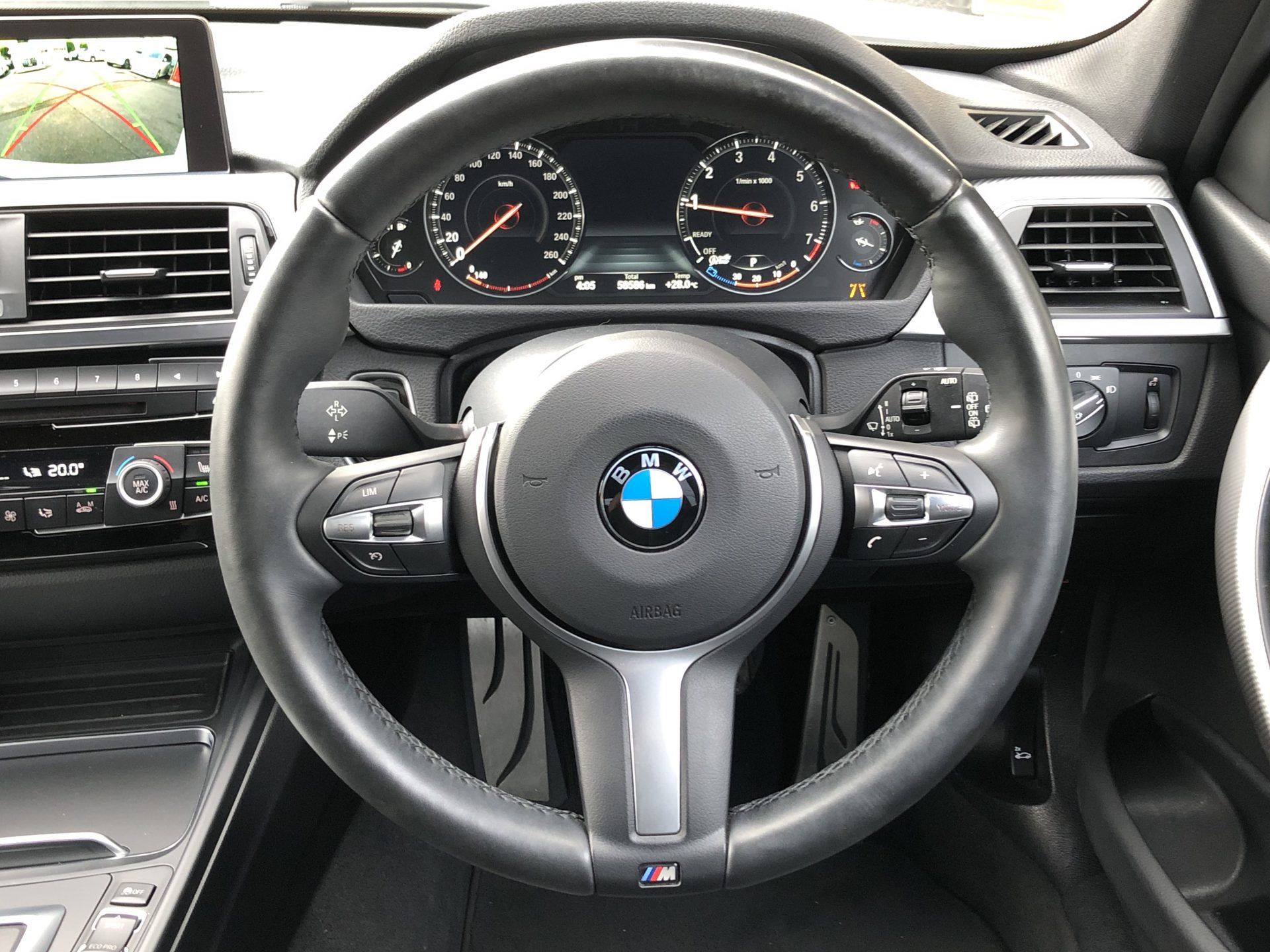 BMW 318iTouringMsport EDITION SHADOW