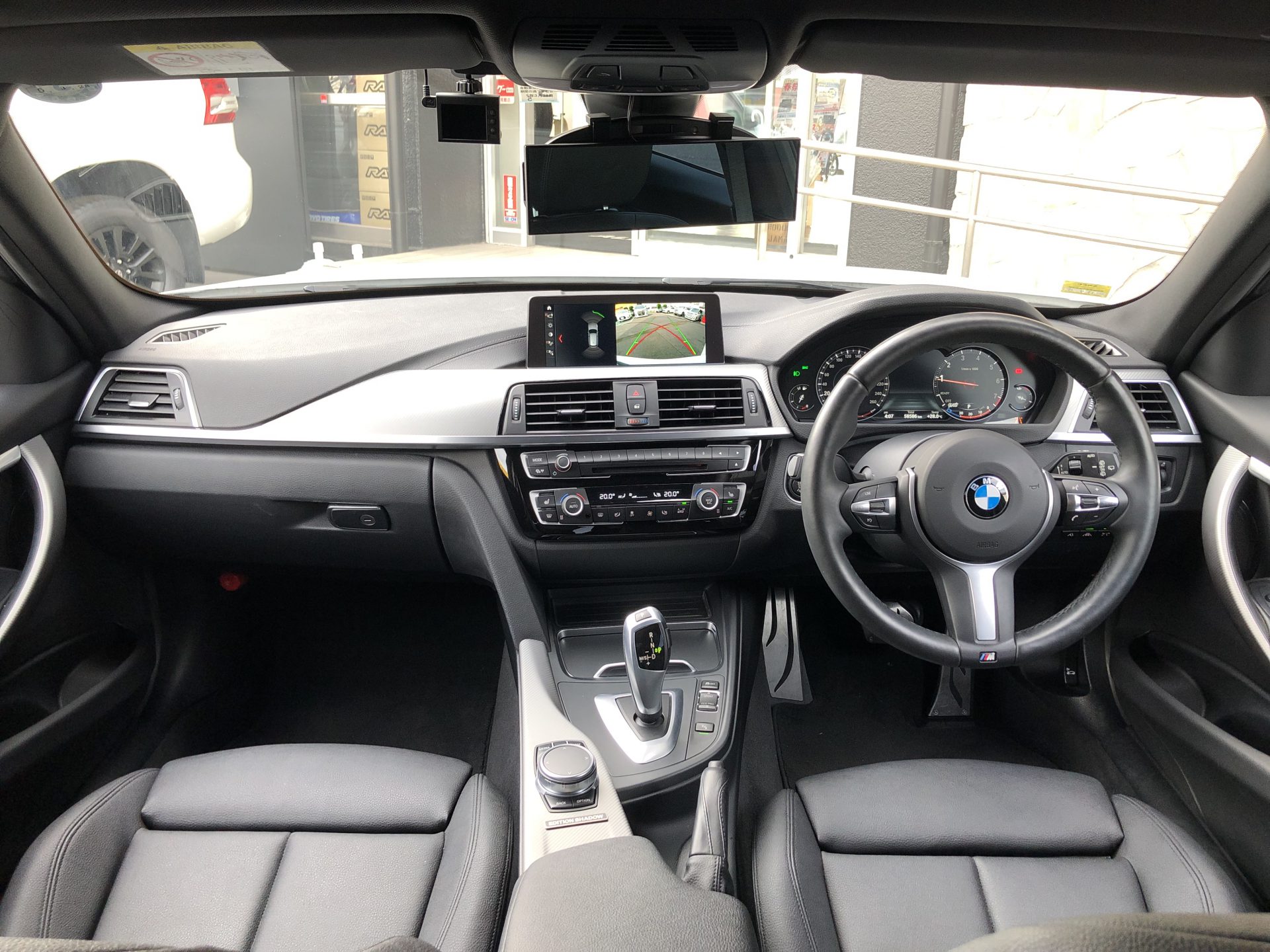 BMW 318iTouringMsport EDITION SHADOW
