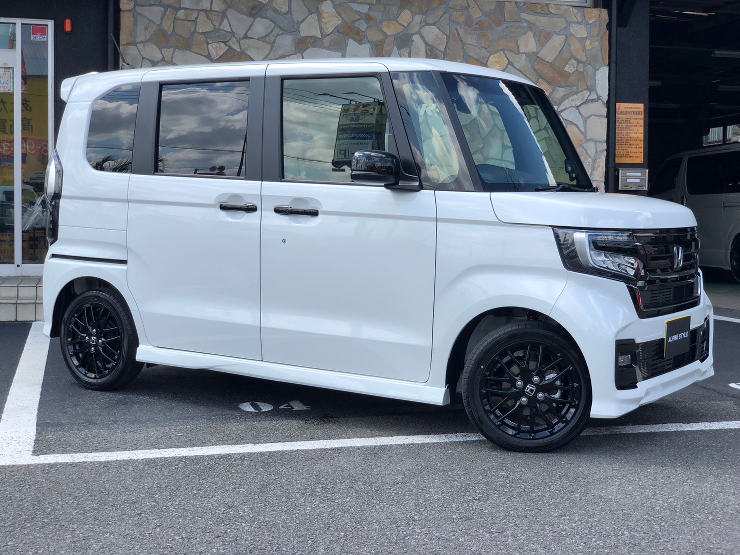 N-BOX CUSTOM Lturbo STYLE+Black