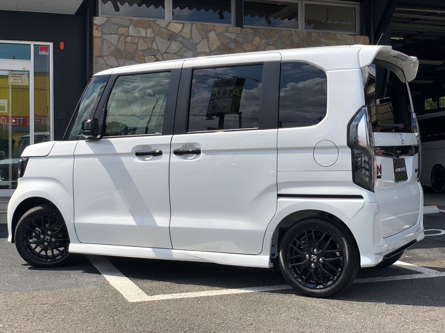 N-BOX CUSTOM Lturbo STYLE+Black
