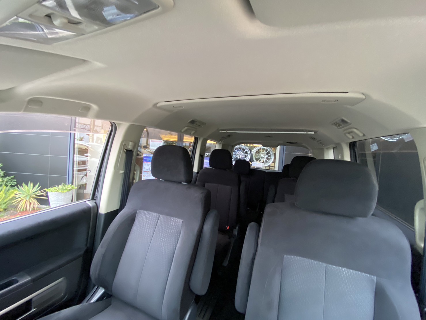 MITSUBISHI デリカD5 2.2DT Dパワーパッケージ 4WD