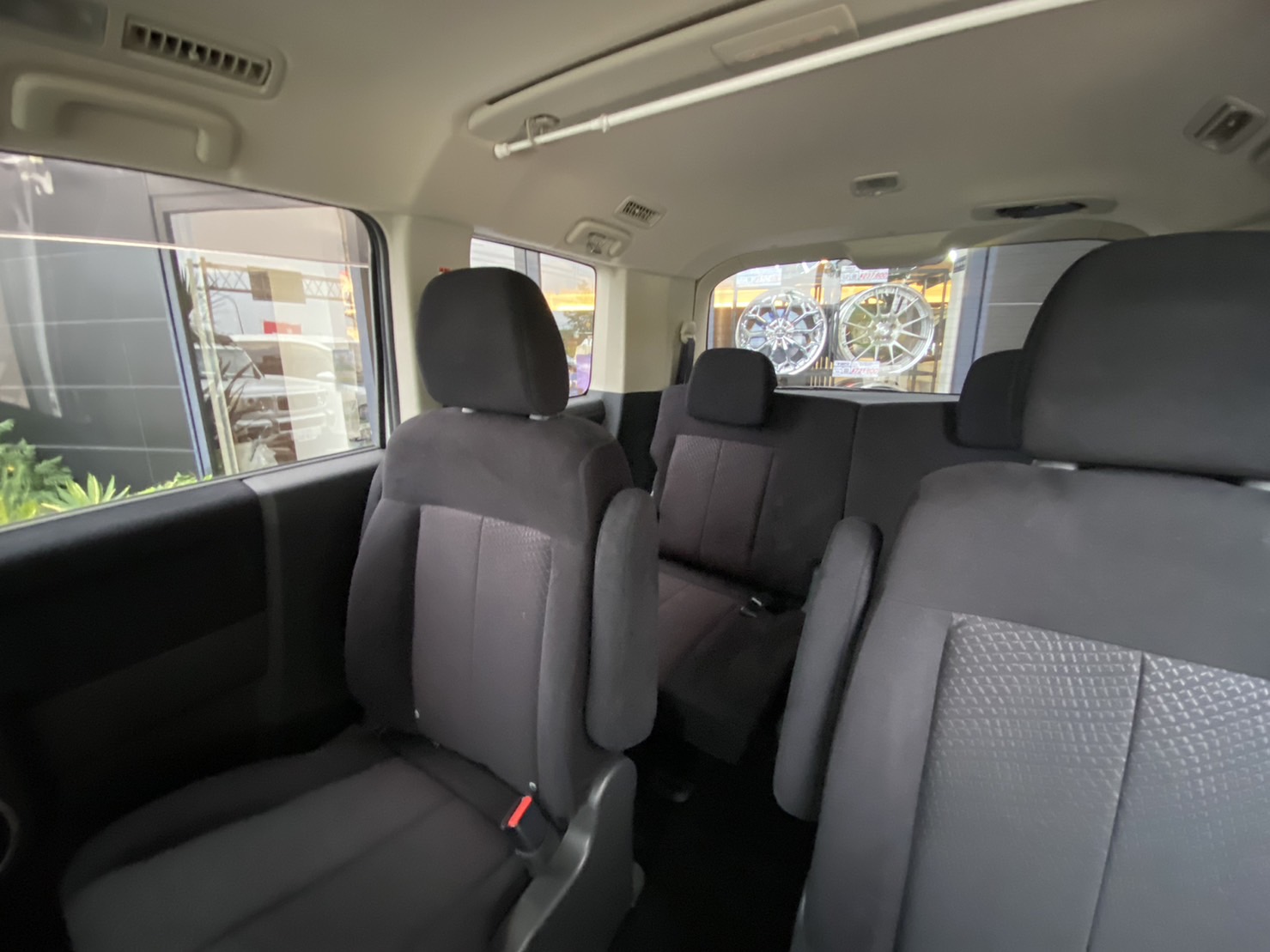 MITSUBISHI デリカD5 2.2DT Dパワーパッケージ 4WD