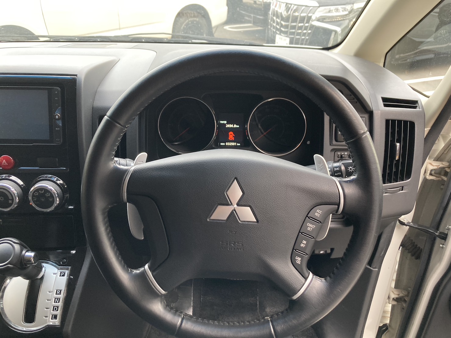 MITSUBISHI デリカD5 2.2DT Dパワーパッケージ 4WD