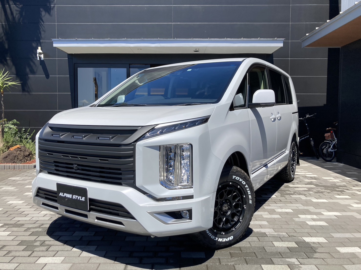 MITSUBISHI デリカD52.2DT Gパワーパッケージ 4WD