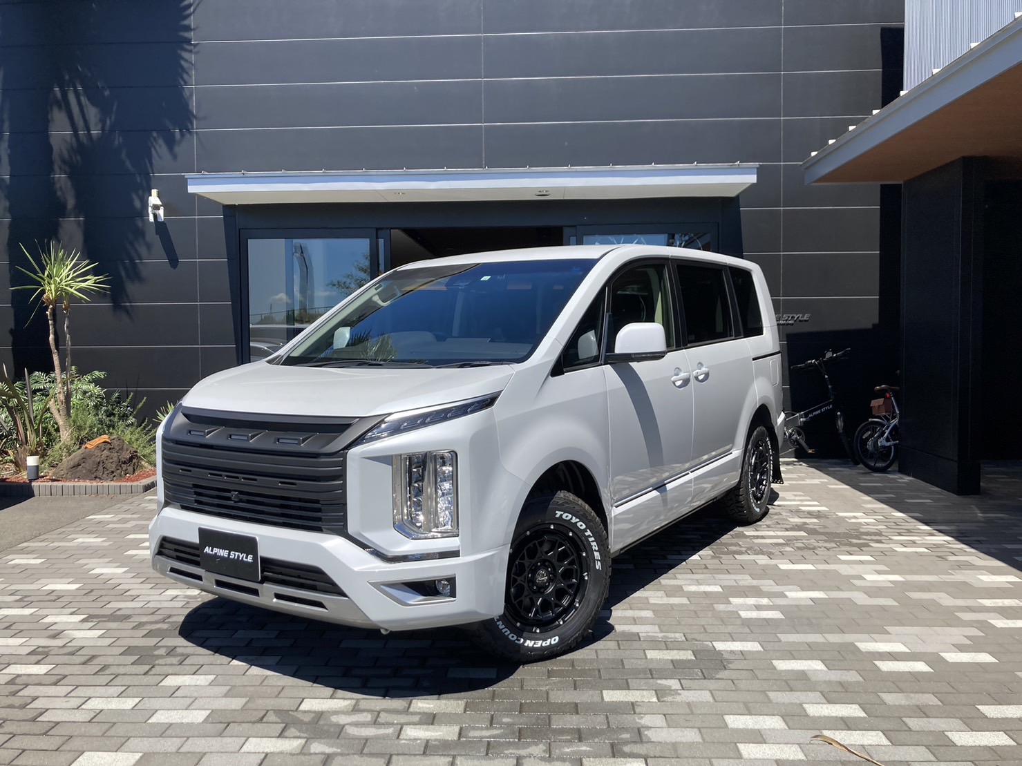MITSUBISHI デリカD52.2DT Gパワーパッケージ 4WD