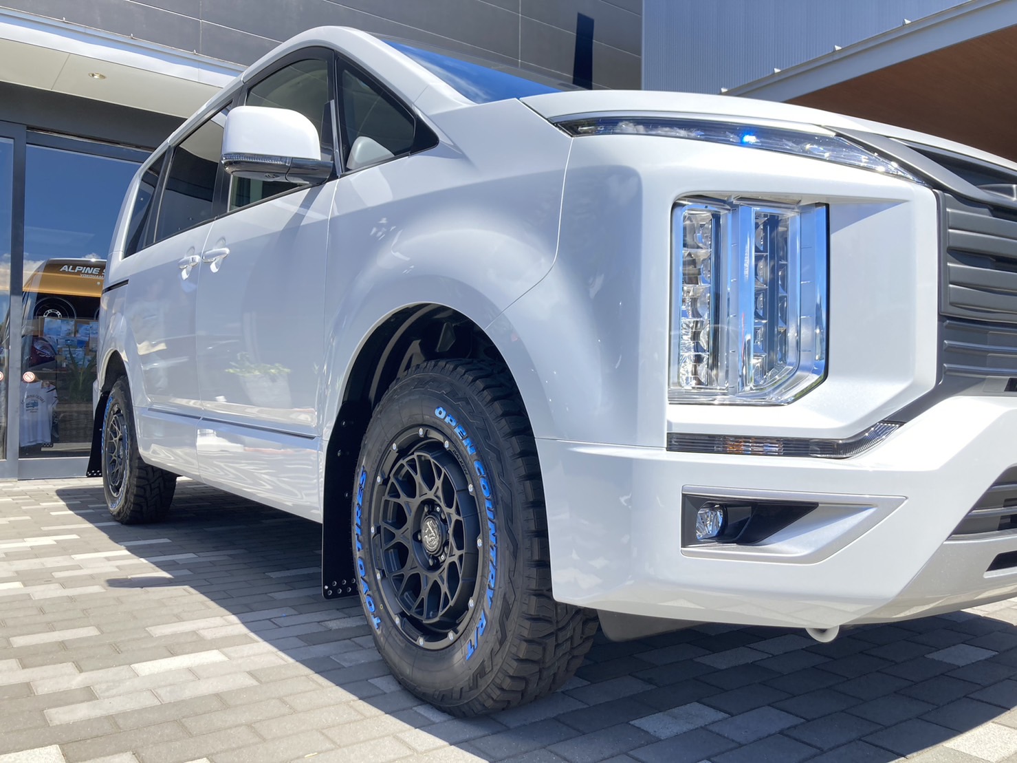 MITSUBISHI デリカD52.2DT Gパワーパッケージ 4WD