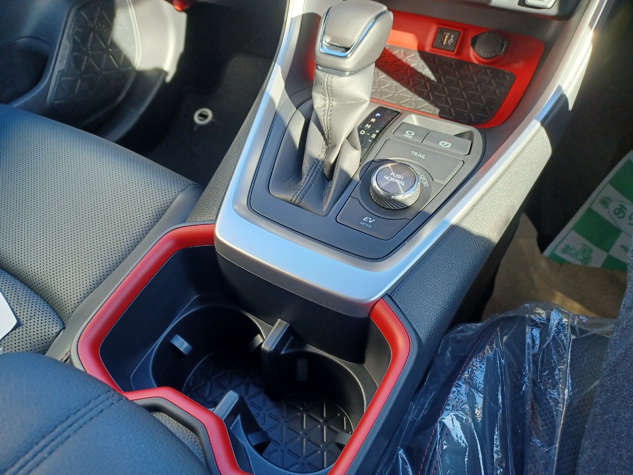 TOYOTA RAV4 アドベンチャー　オフロードパッケージⅡ 安心安全パッケージ