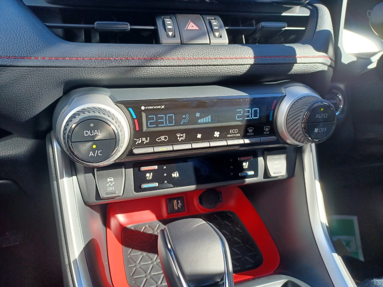 TOYOTA RAV4 アドベンチャー　オフロードパッケージⅡ 安心安全パッケージ