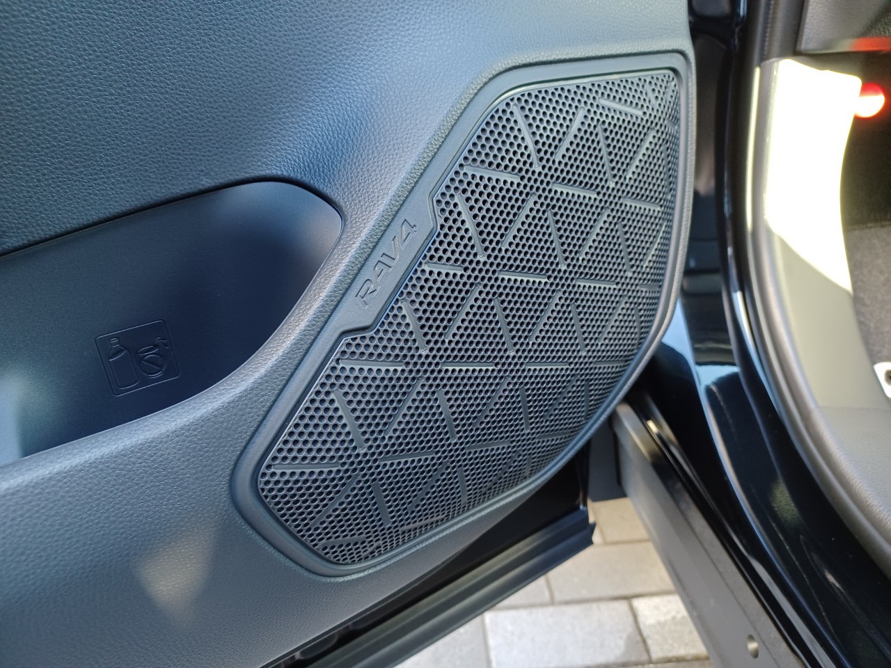 TOYOTA RAV4 アドベンチャー　オフロードパッケージⅡ 安心安全パッケージ