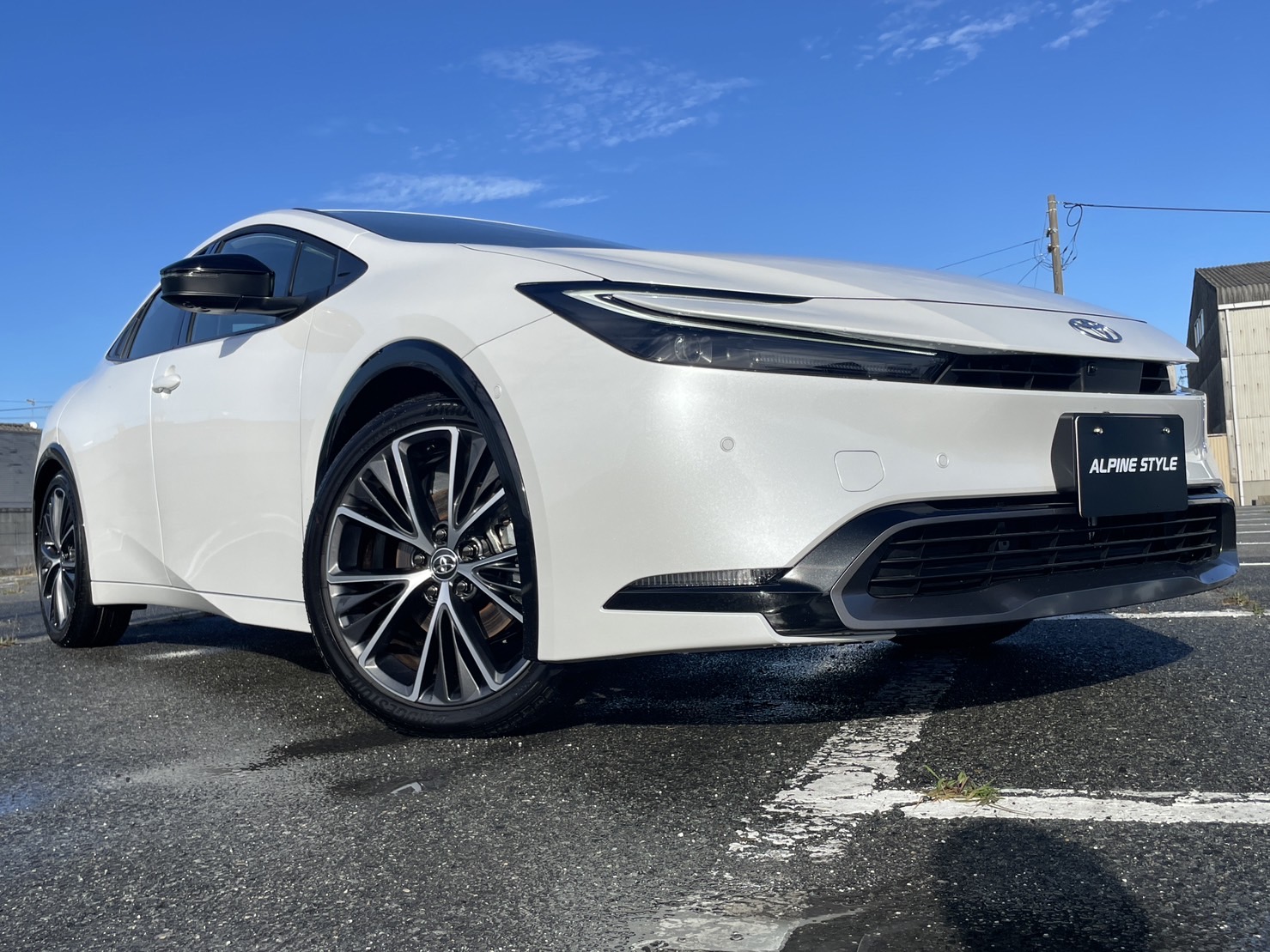 プリウス Z E-Four 登録済未使用