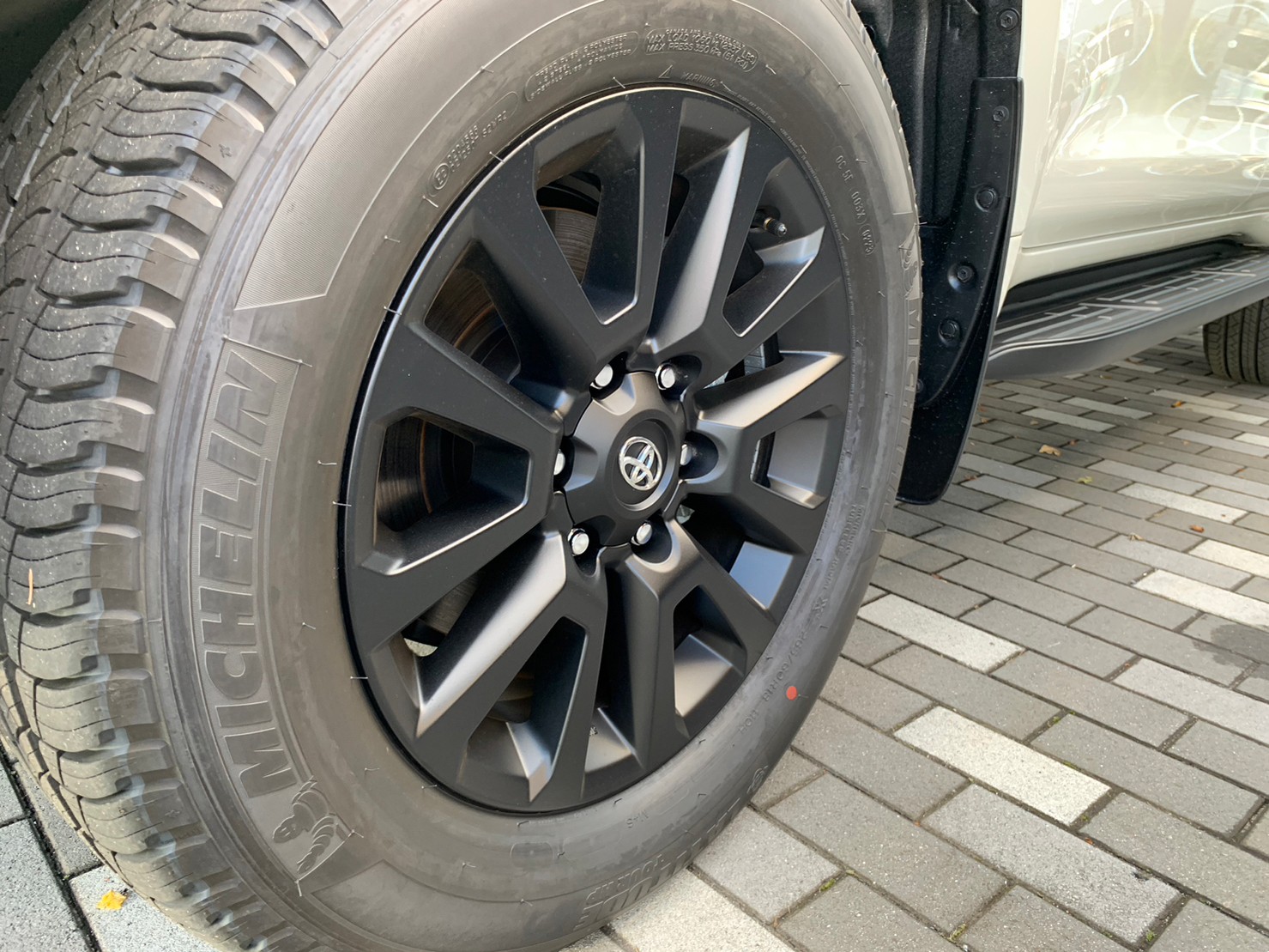 TOYOTA ランドクルーザープラド TX-Lマットブラックエディション