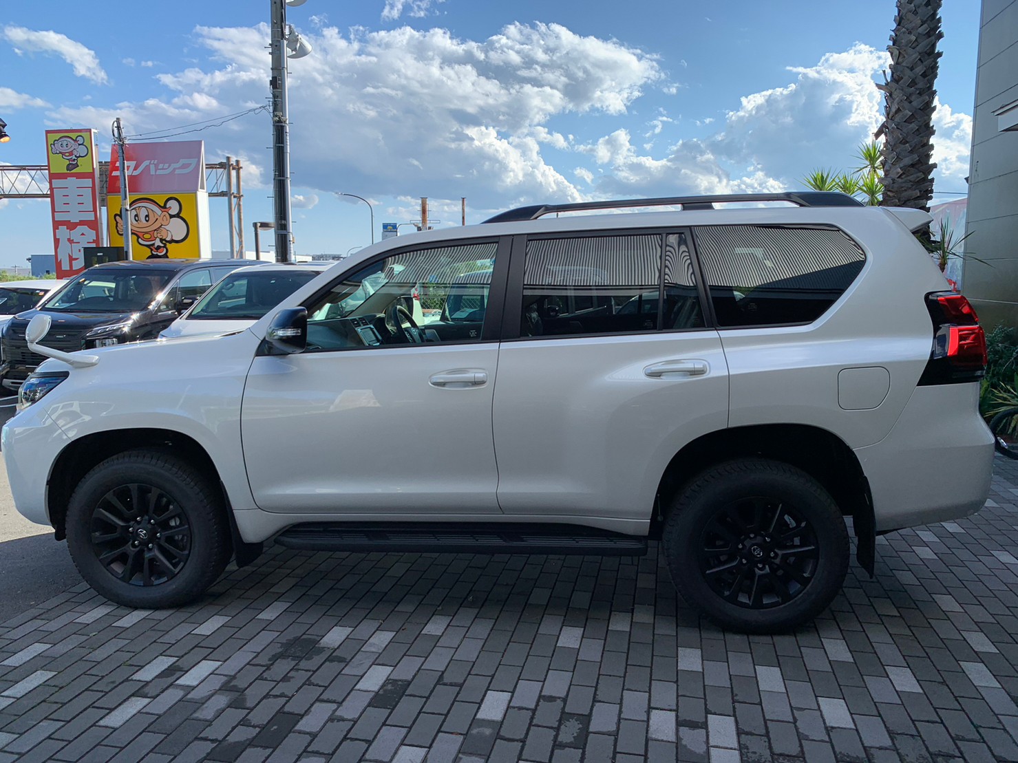 TOYOTA ランドクルーザープラド TX-Lマットブラックエディション