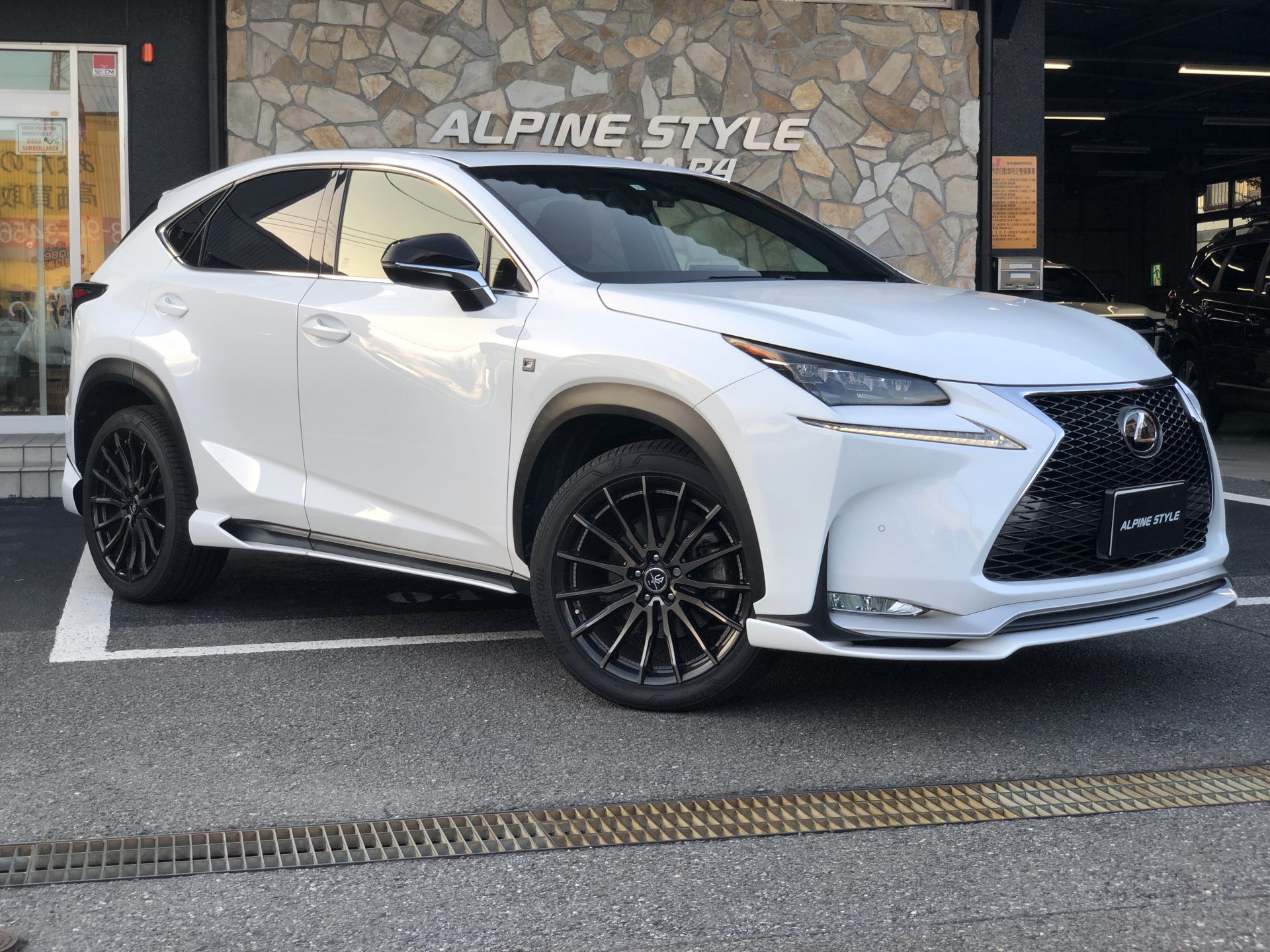 LEXUS NX ２００ｔＦスポーツ