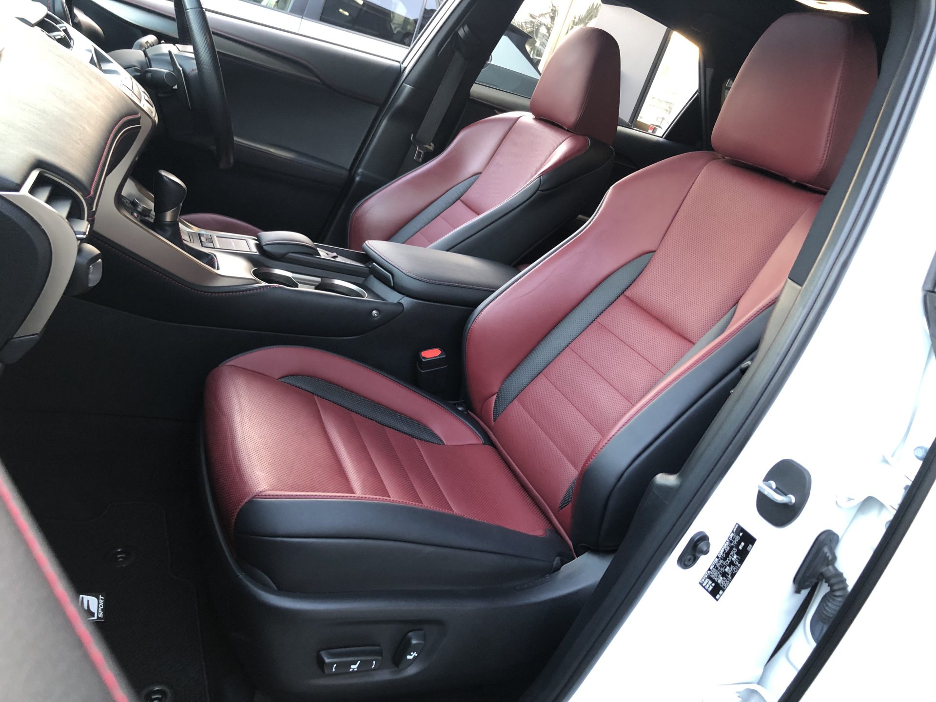 LEXUS NX ２００ｔＦスポーツ