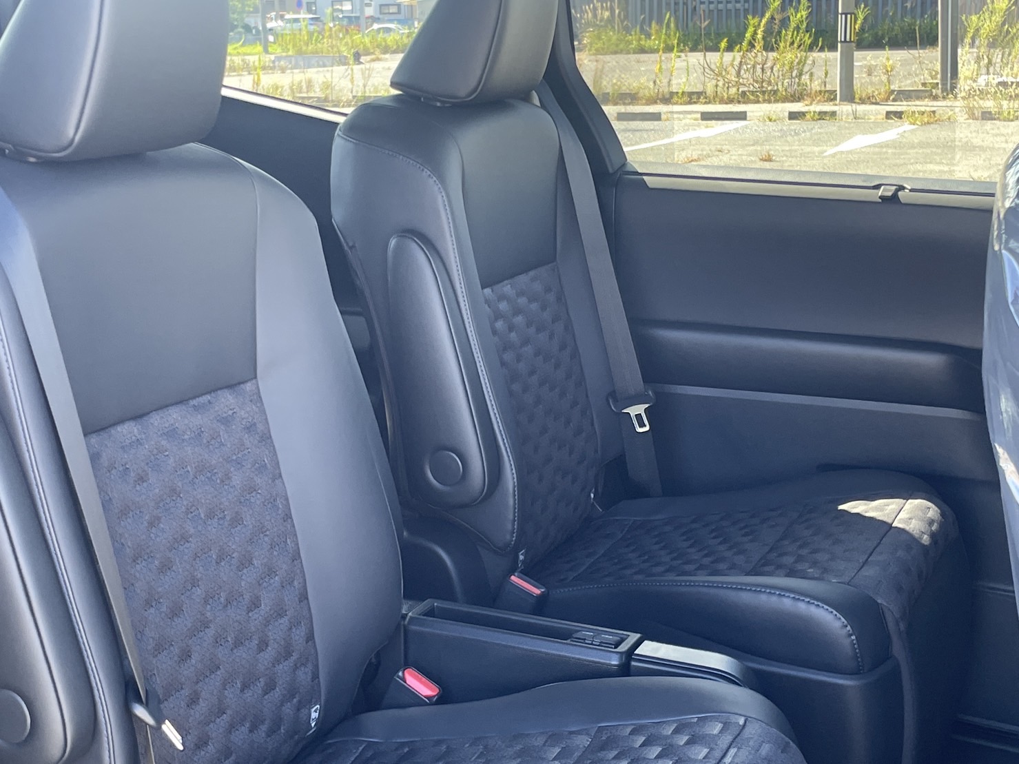 トヨタ ヴォクシー 90系  2.0S-Z