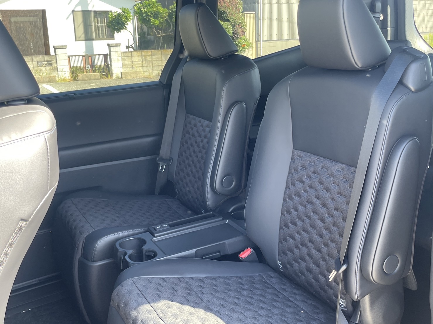 トヨタ ヴォクシー 90系  2.0S-Z