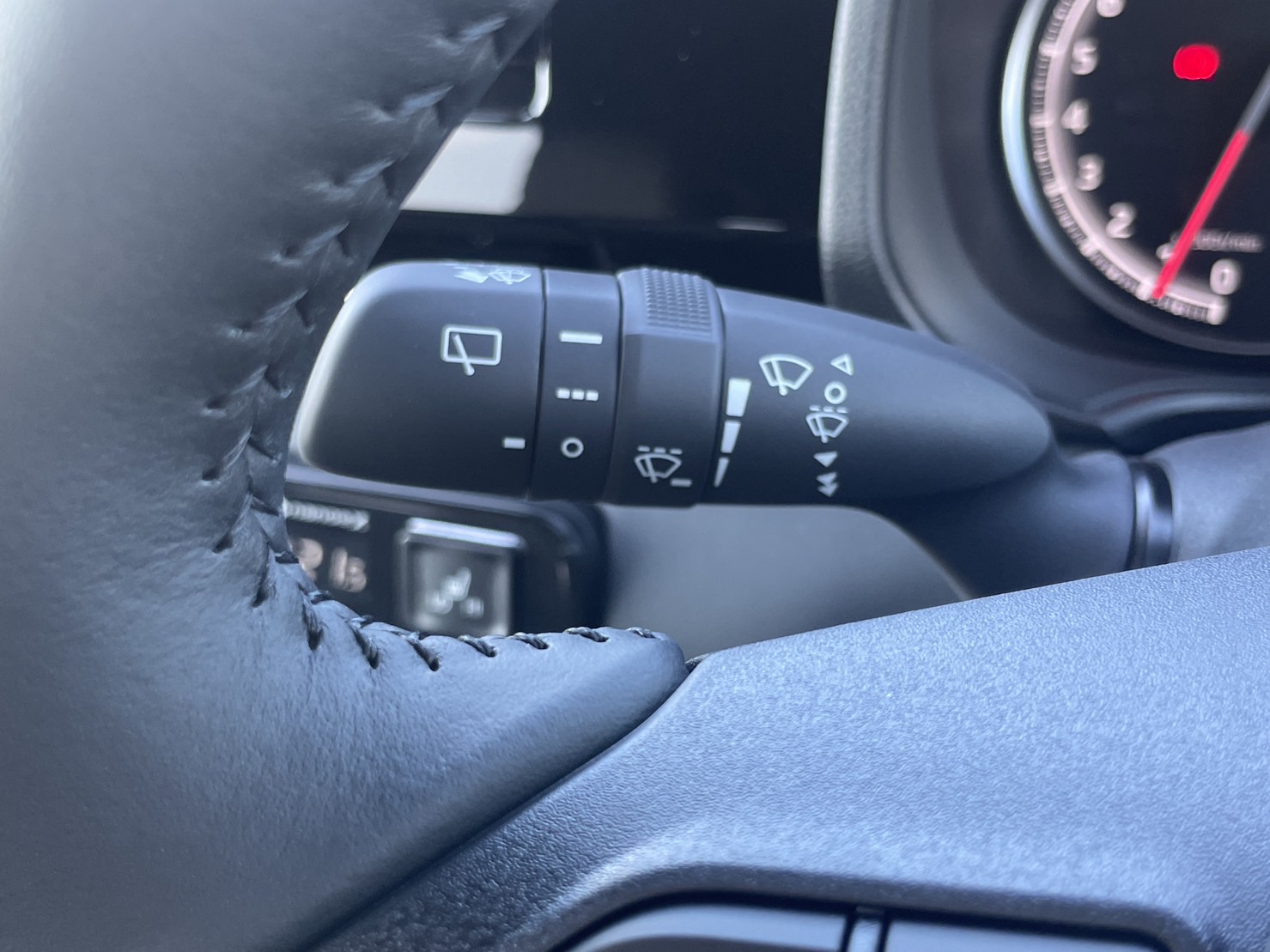 トヨタ ヴォクシー 90系  2.0S-Z