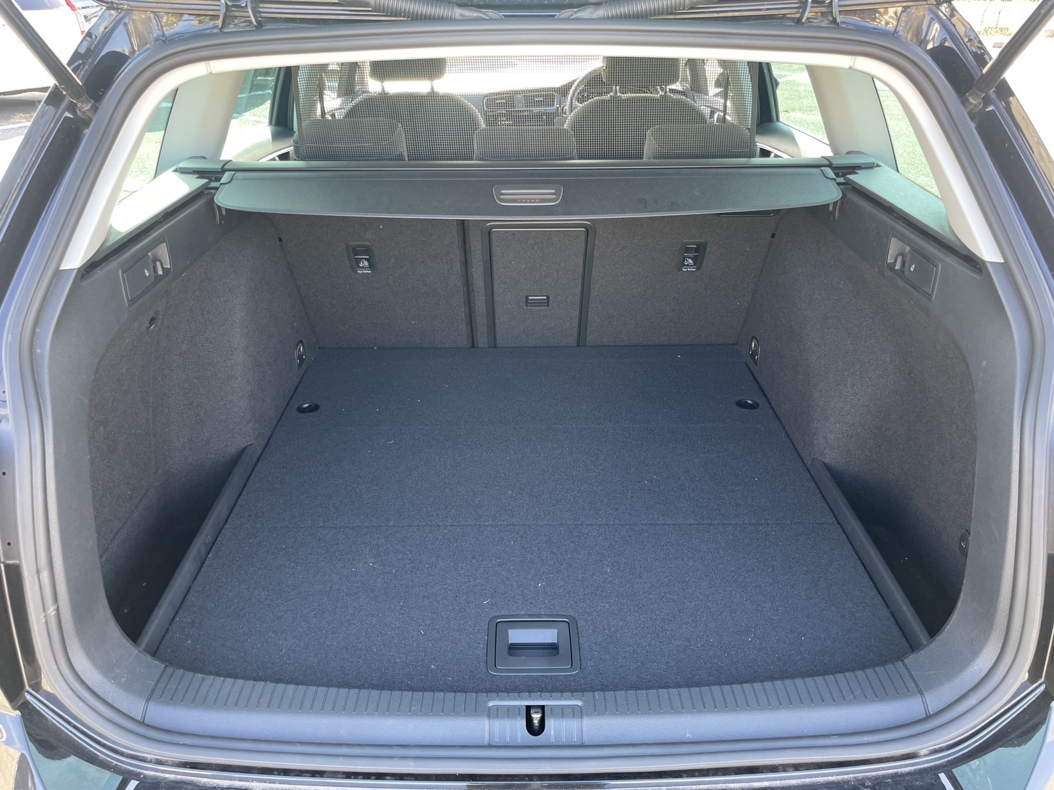 VWゴルフ ヴァリアントTSIハイライン テックED