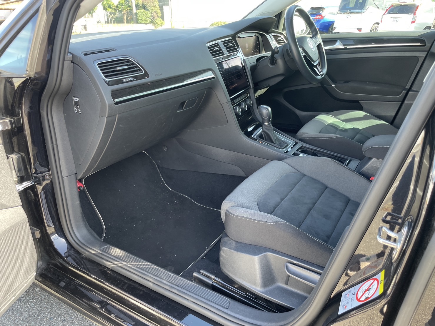 VWゴルフ ヴァリアントTSIハイライン テックED