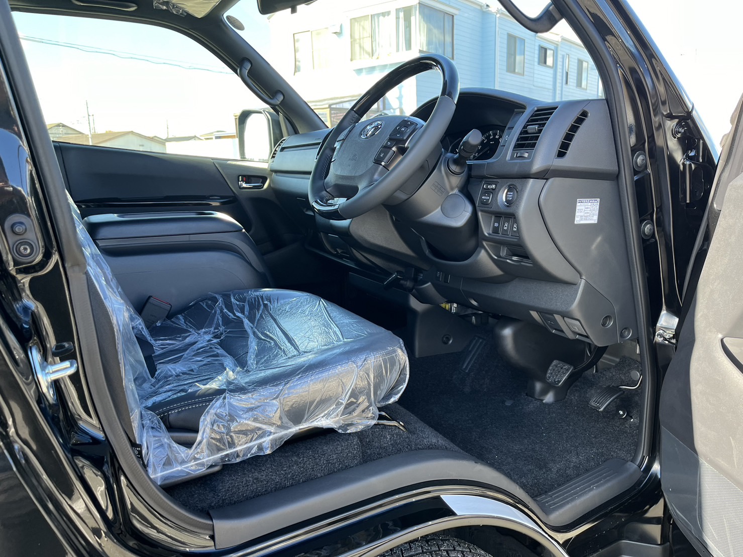 THIACE DARK PRIME II カーナビ 本体　アルパイン トヨタ ハイエースバン 2.0SuperGL DARK PRIMEⅡ 2WD