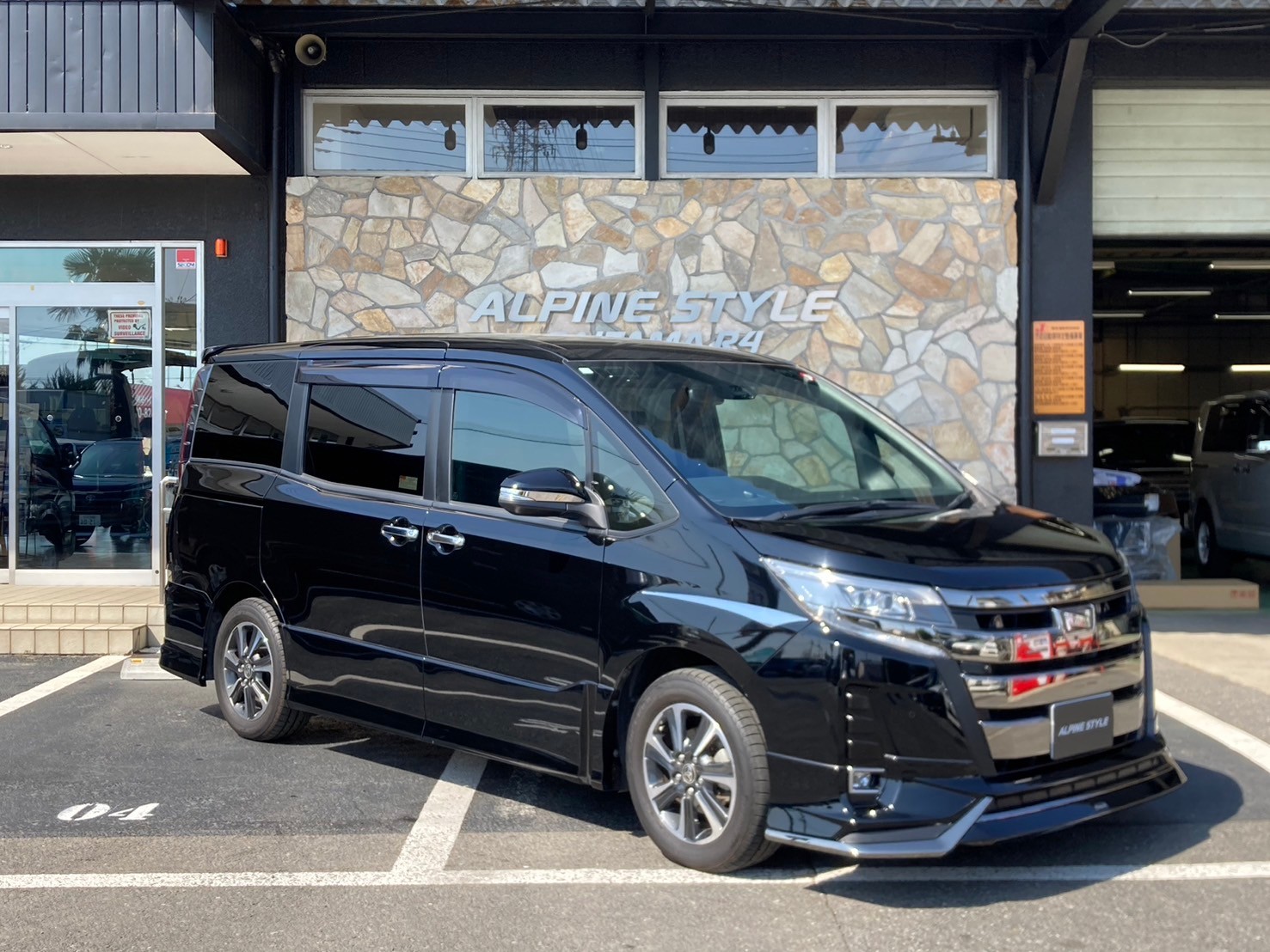 TOYOTA NOAH SiWxBⅡ