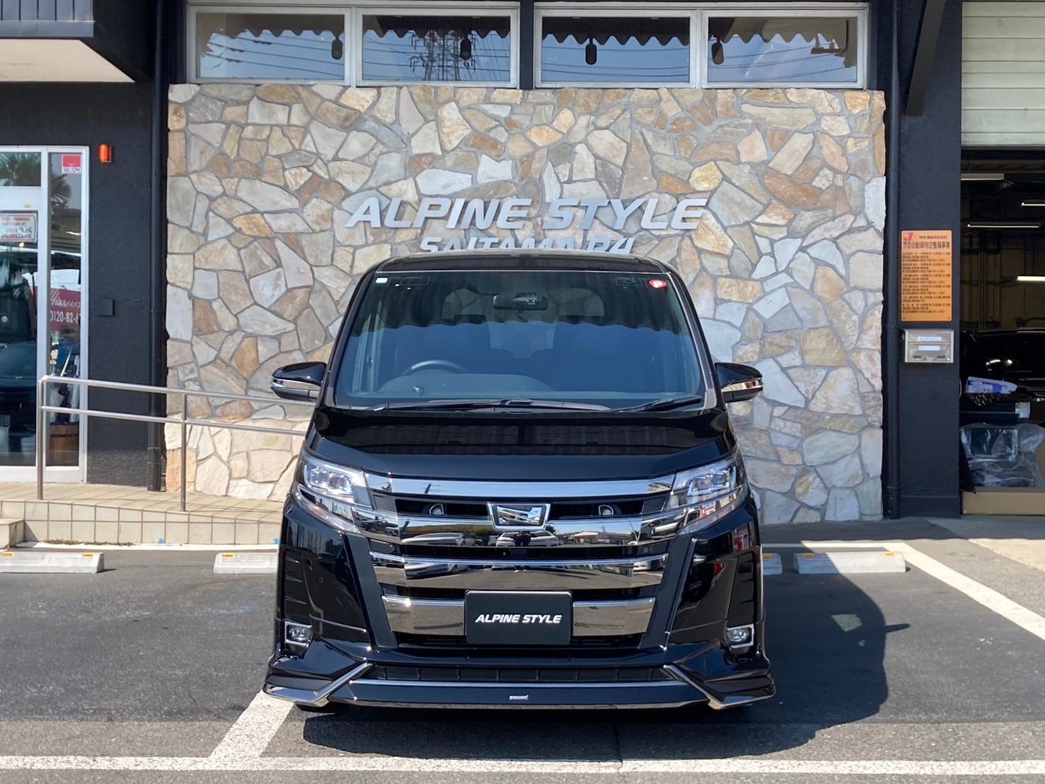 TOYOTA NOAH SiWxBⅡ