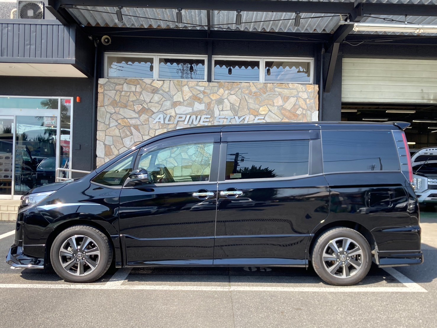 TOYOTA NOAH SiWxBⅡ